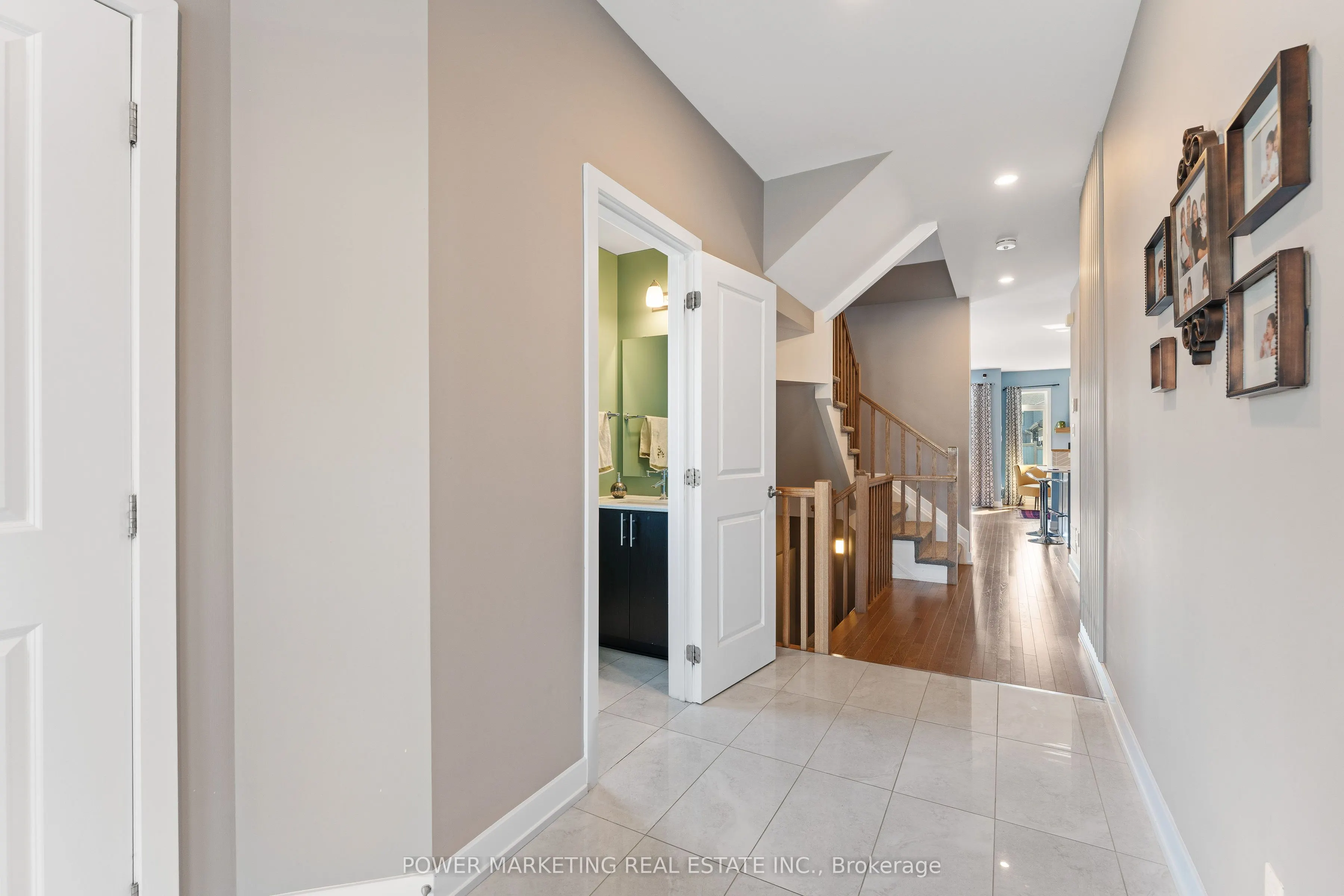 74 Finsbury Avenue
