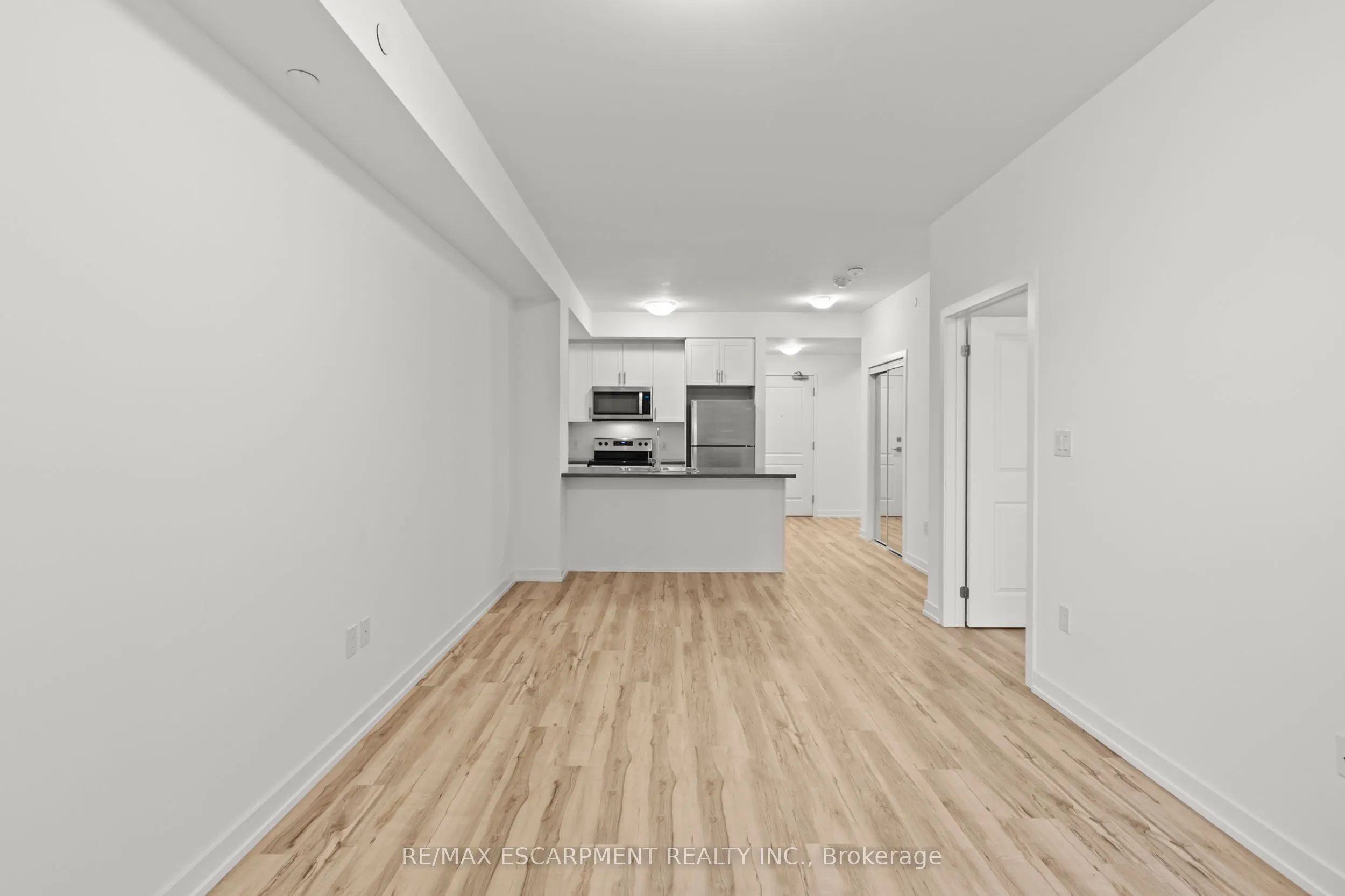 450 DUNDAS Street E, #219
