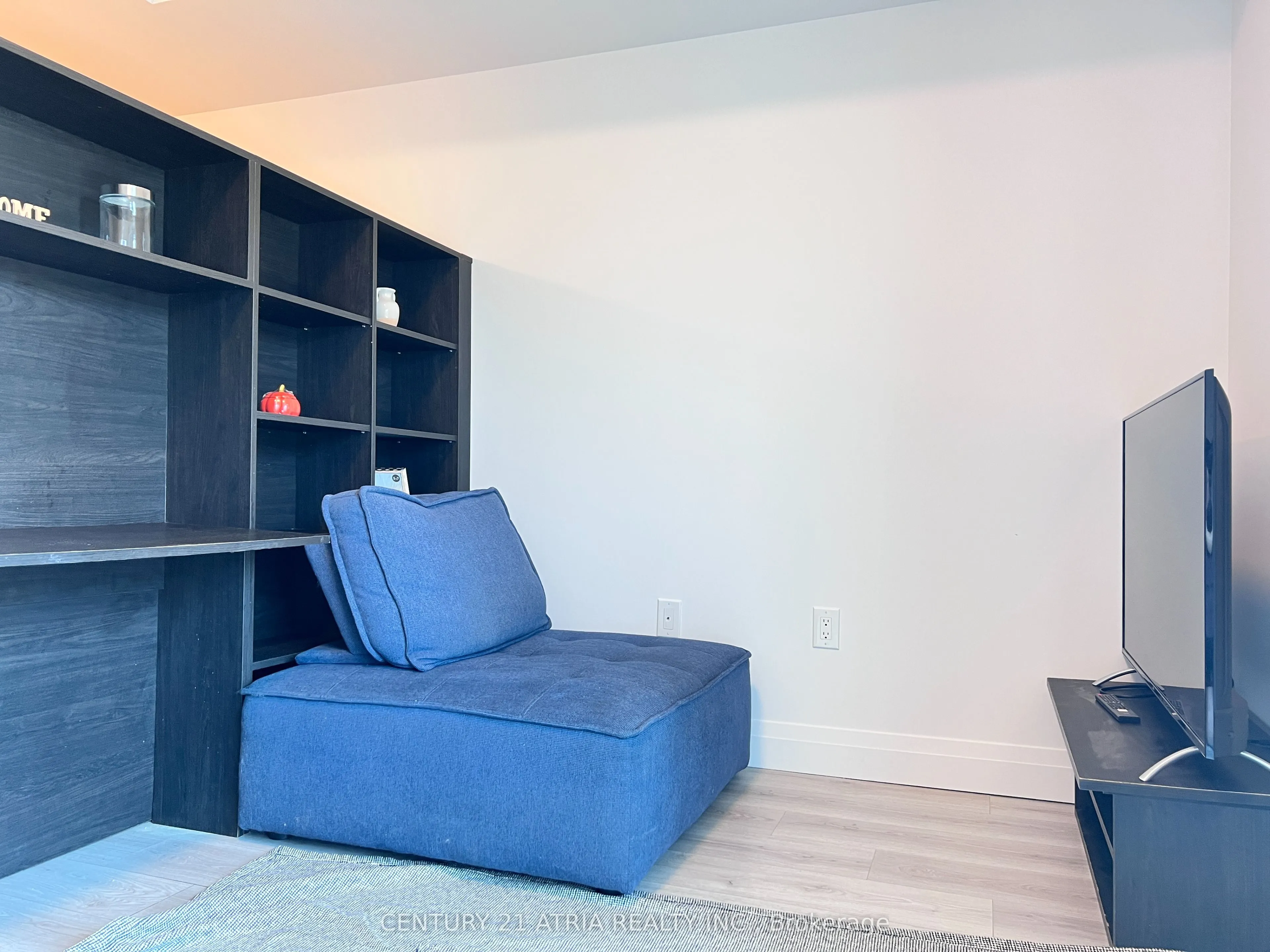 652 Princess Street, #411