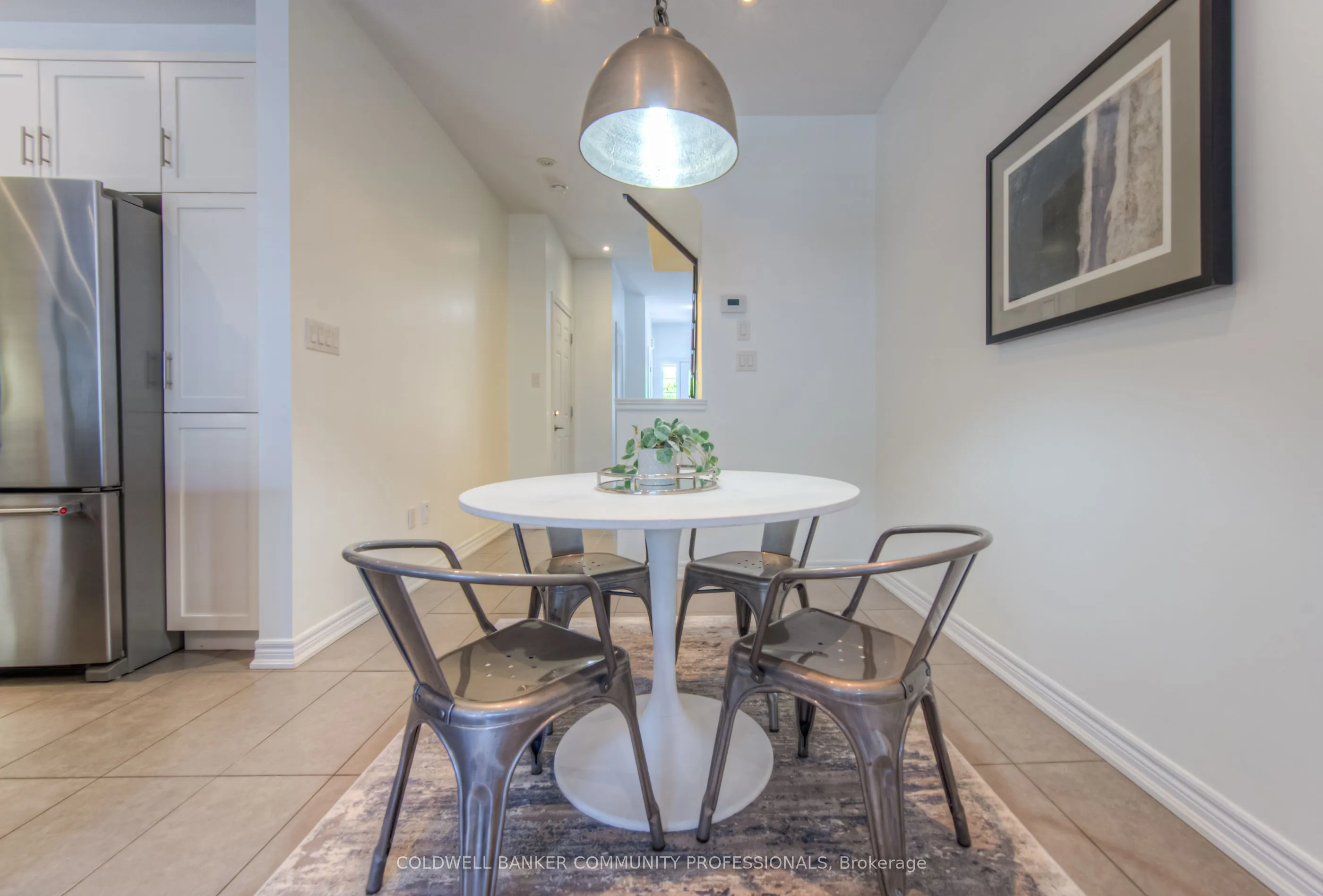 215 Dundas Street E, #38