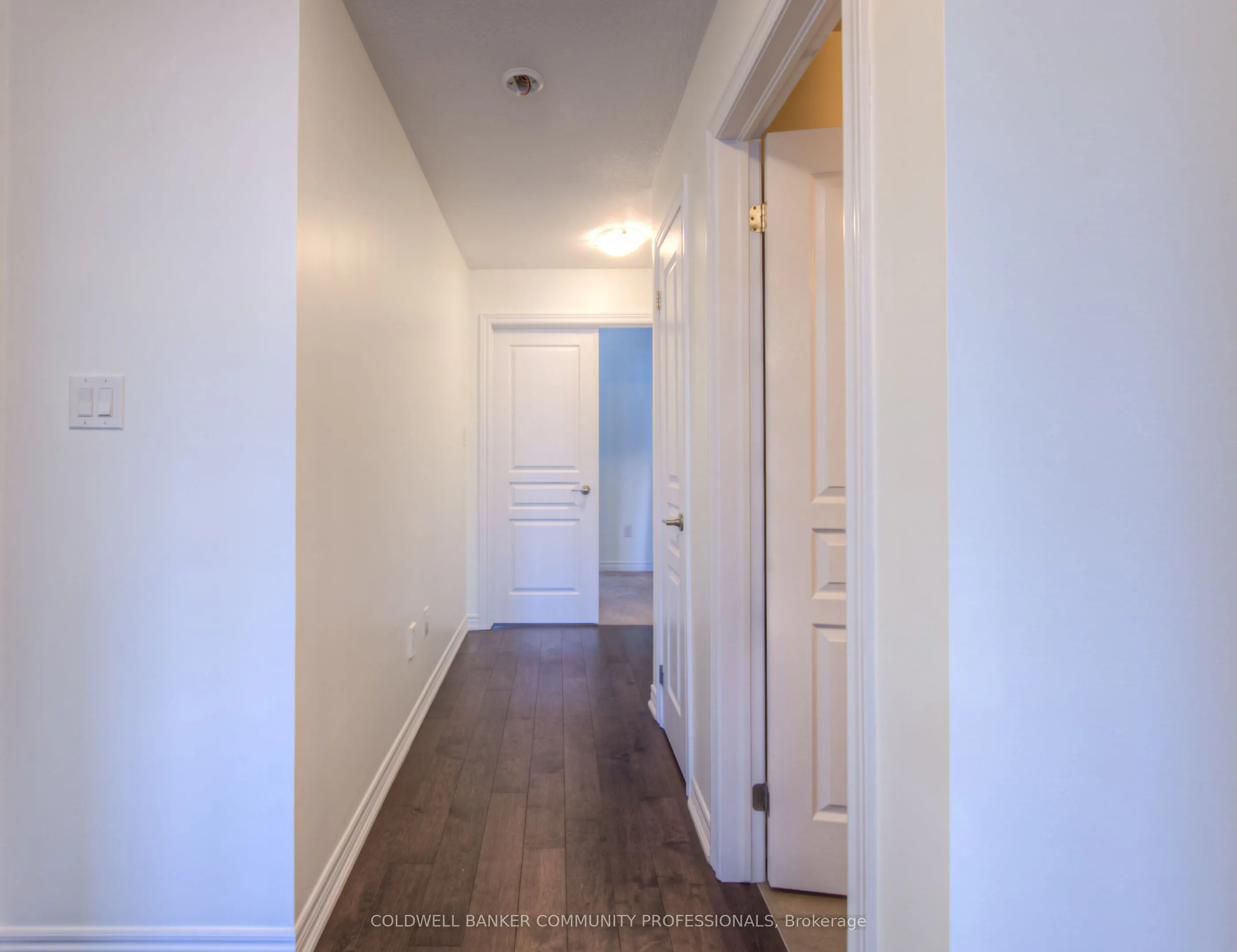 215 Dundas Street E, #38