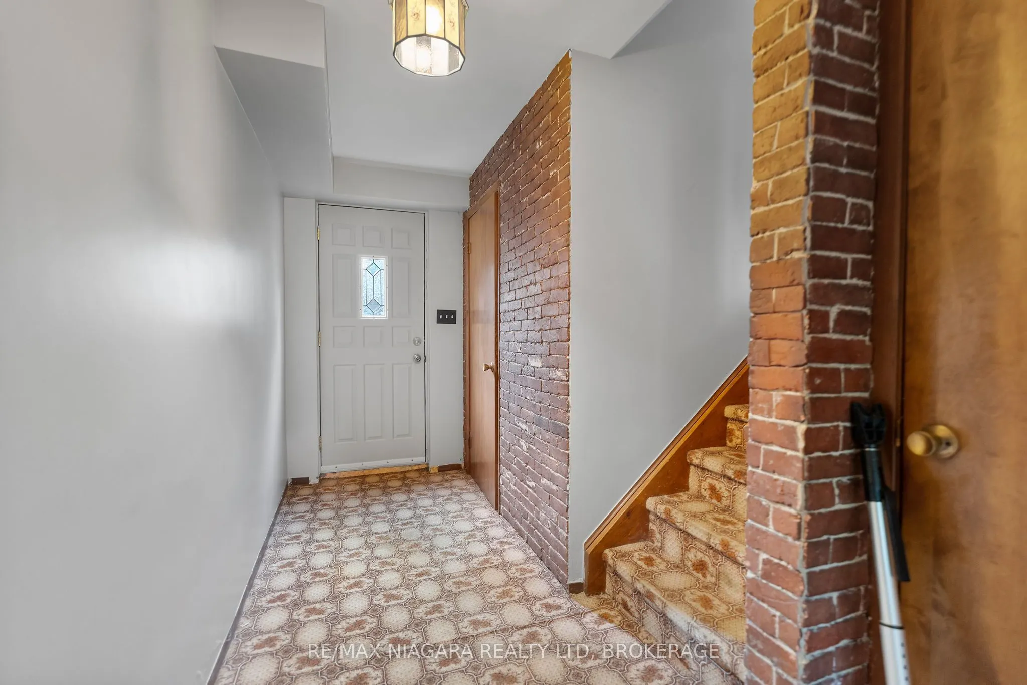 3759 Highland Drive