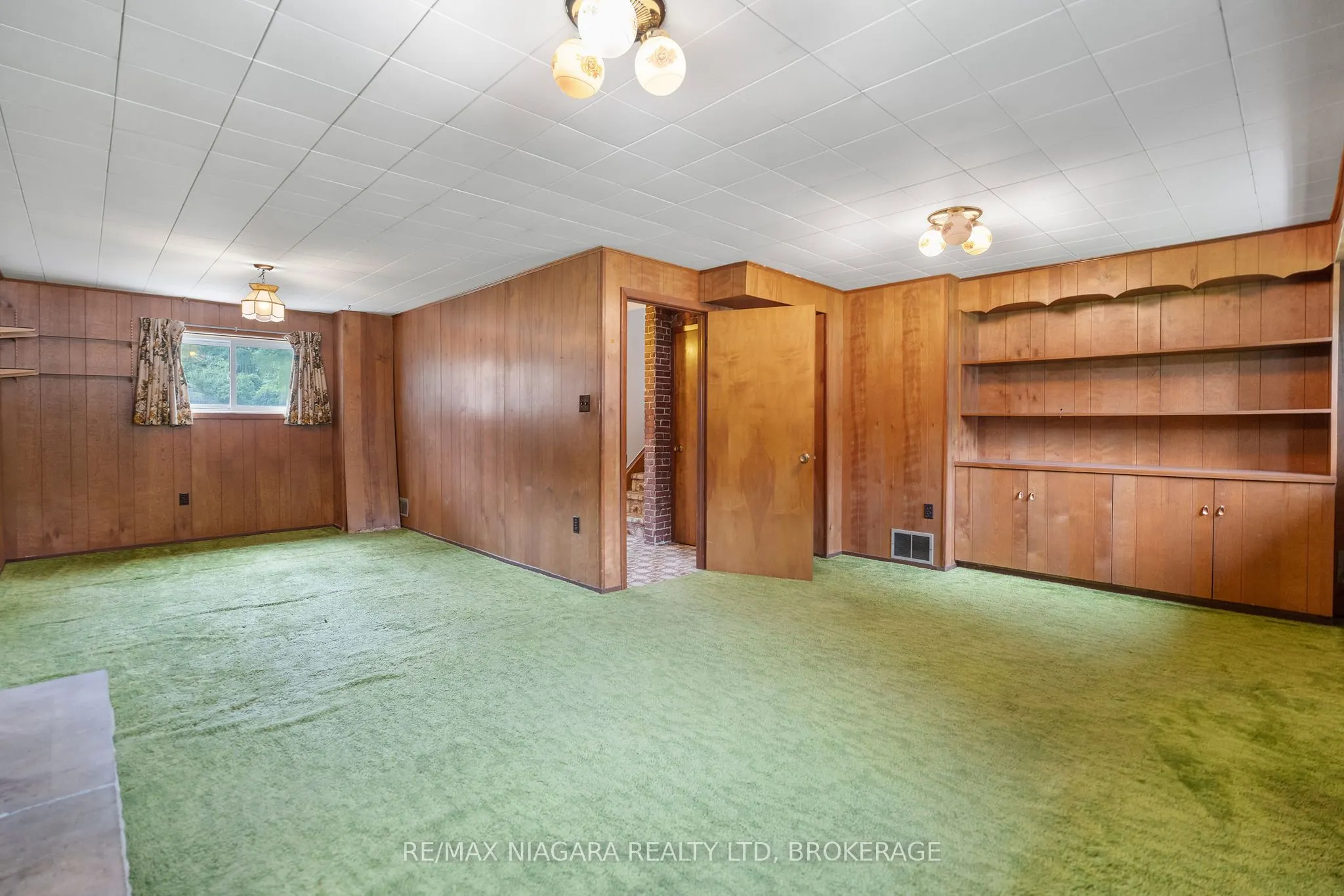 3759 Highland Drive