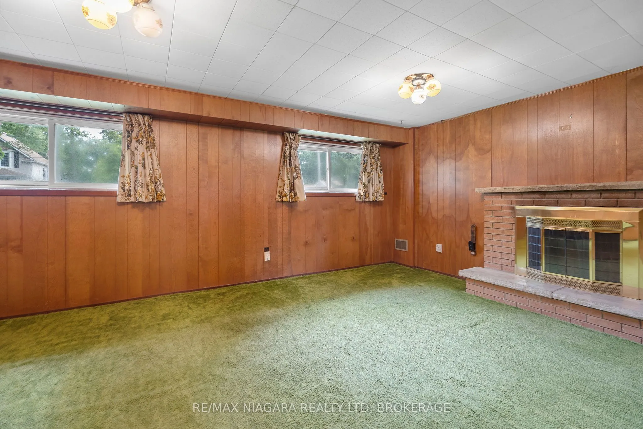 3759 Highland Drive