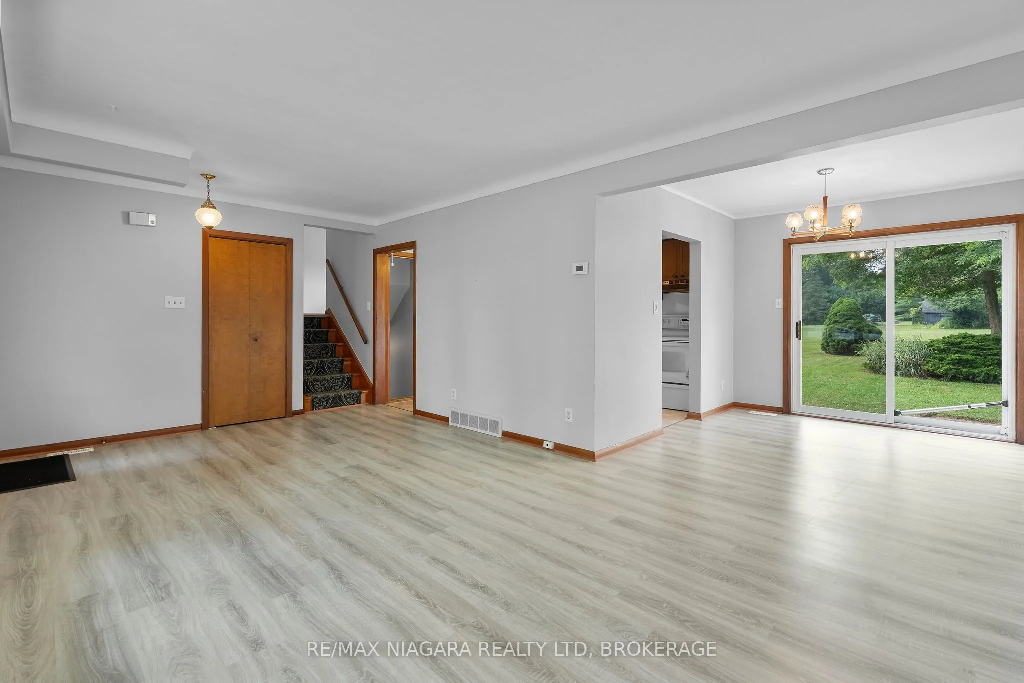 3759 Highland Drive