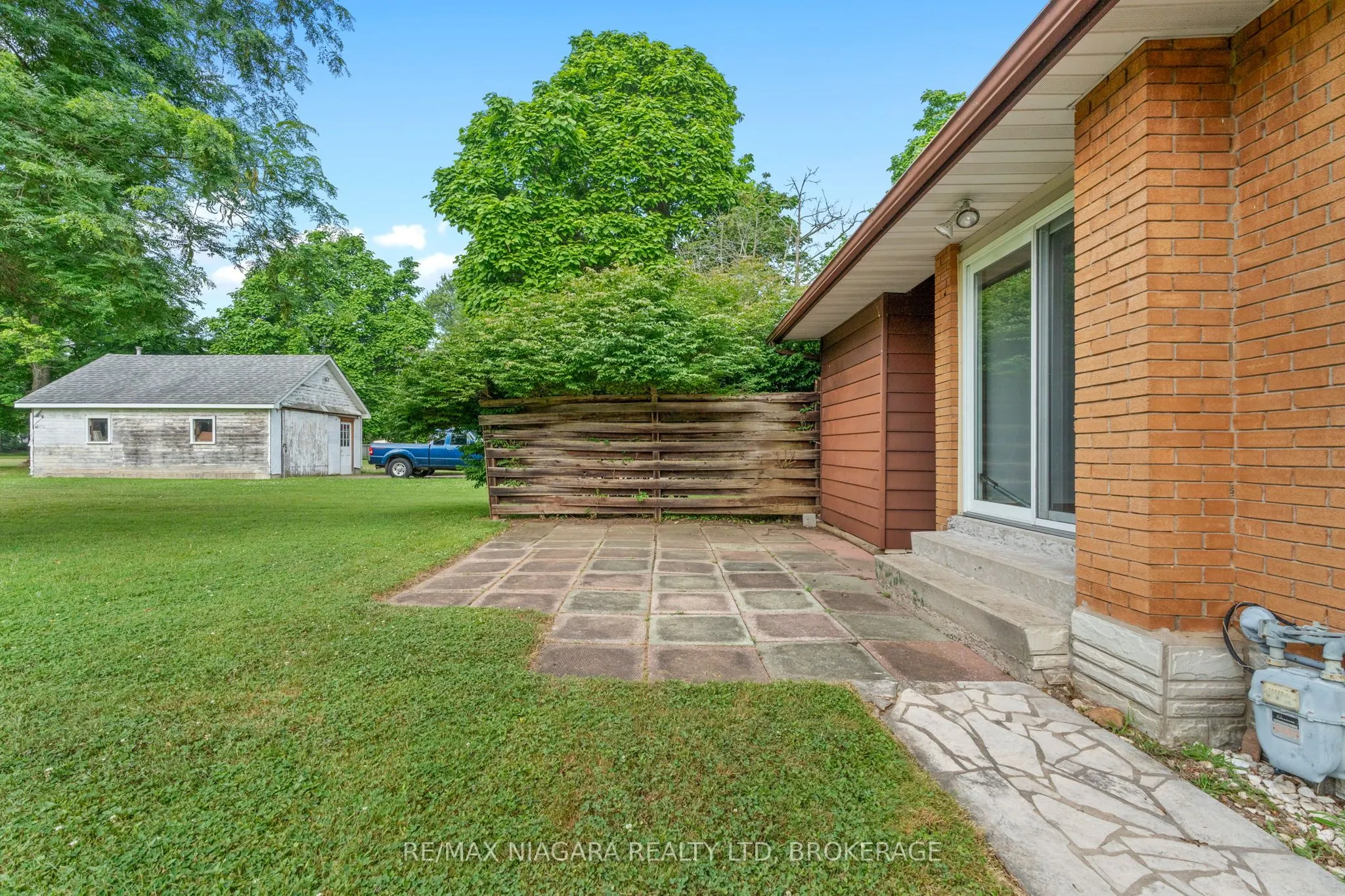 3759 Highland Drive