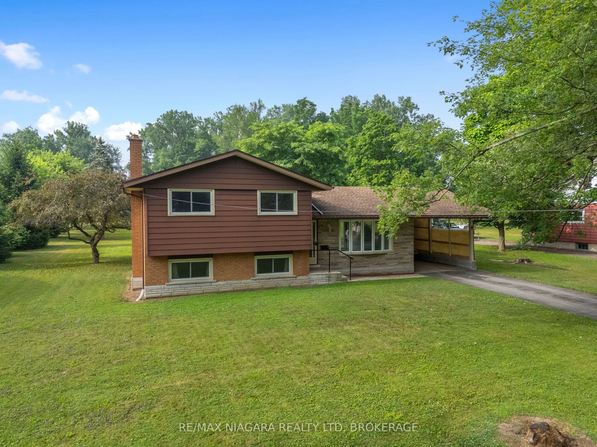 3759 Highland Drive