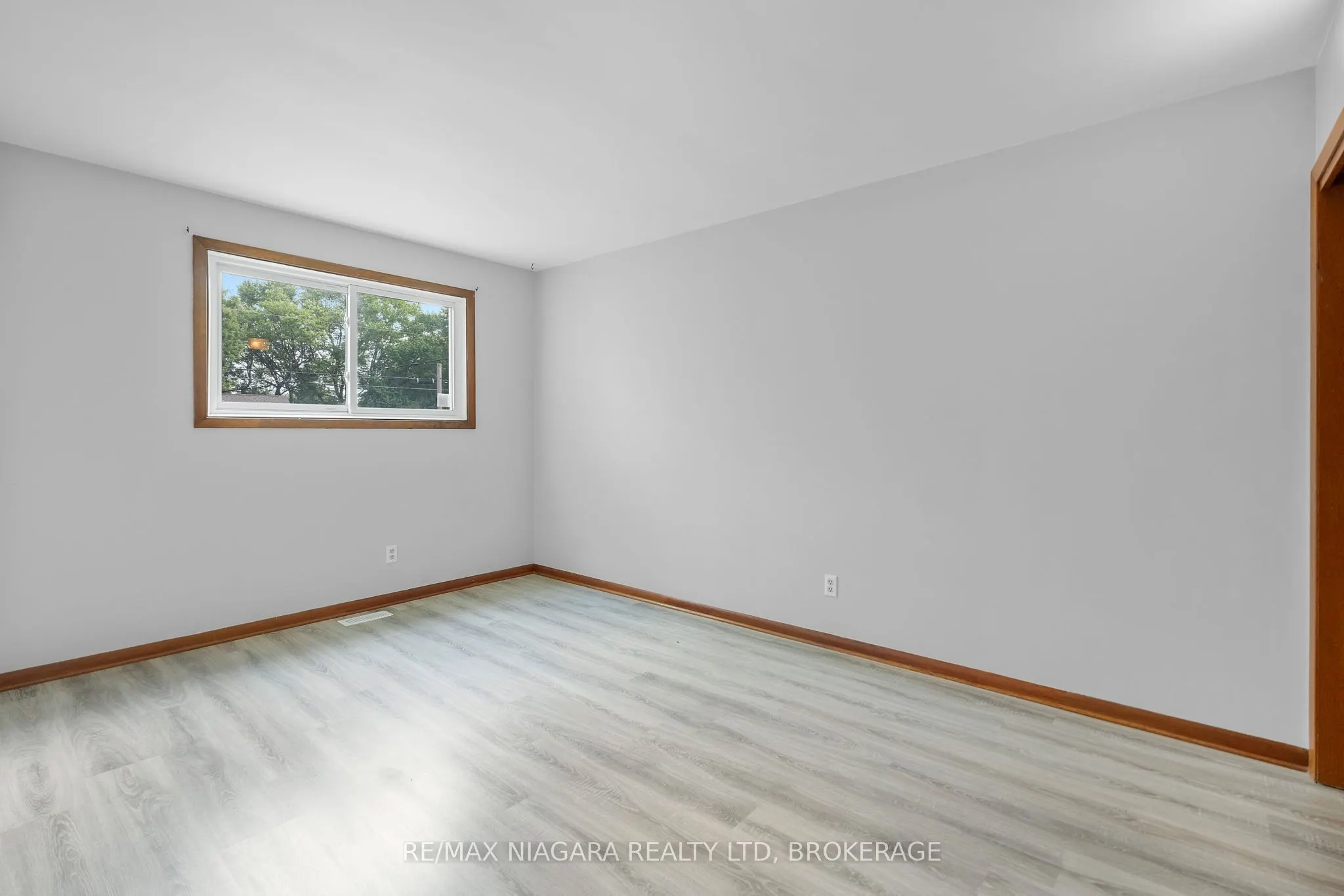 3759 Highland Drive