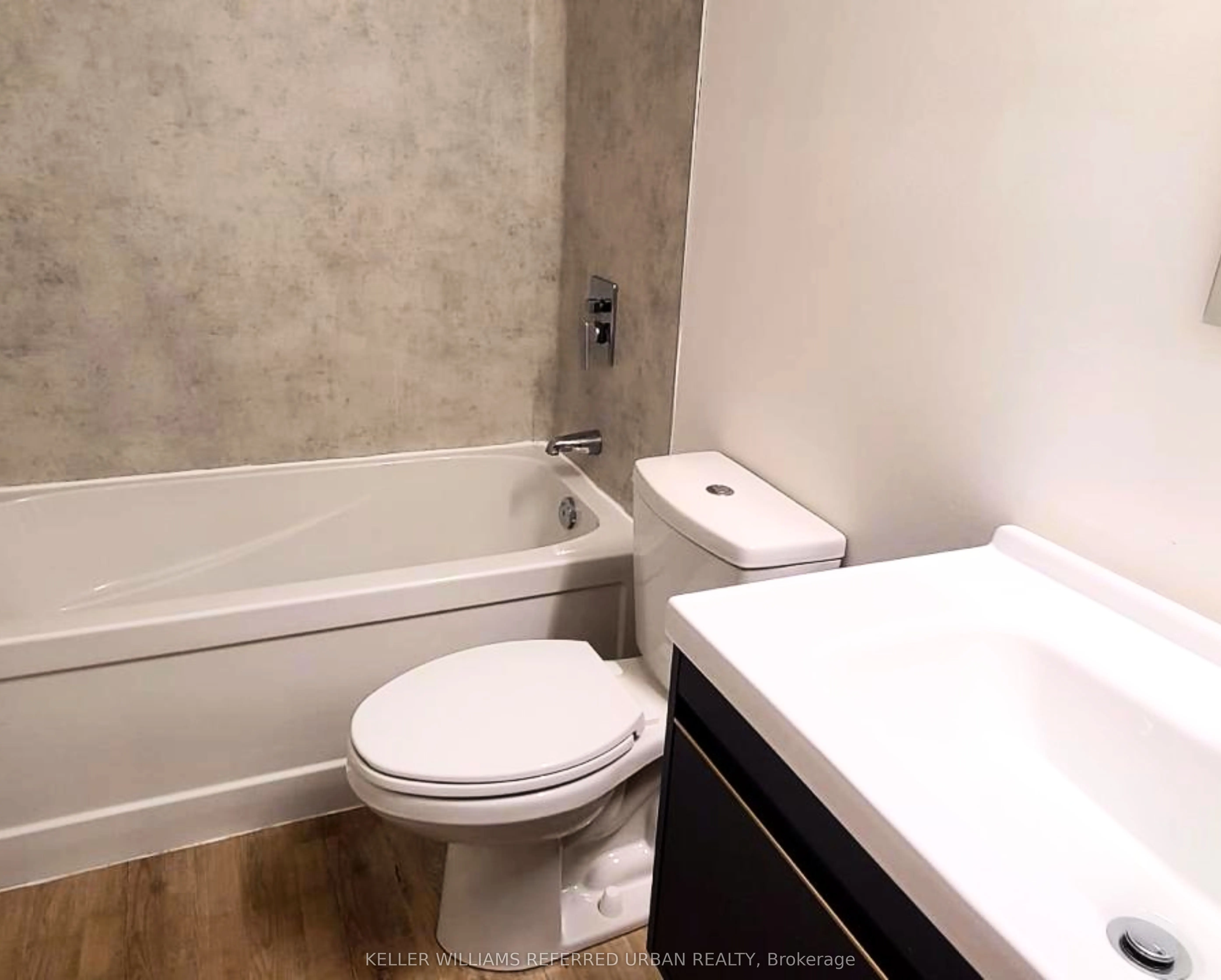 325 University Avenue W, #413