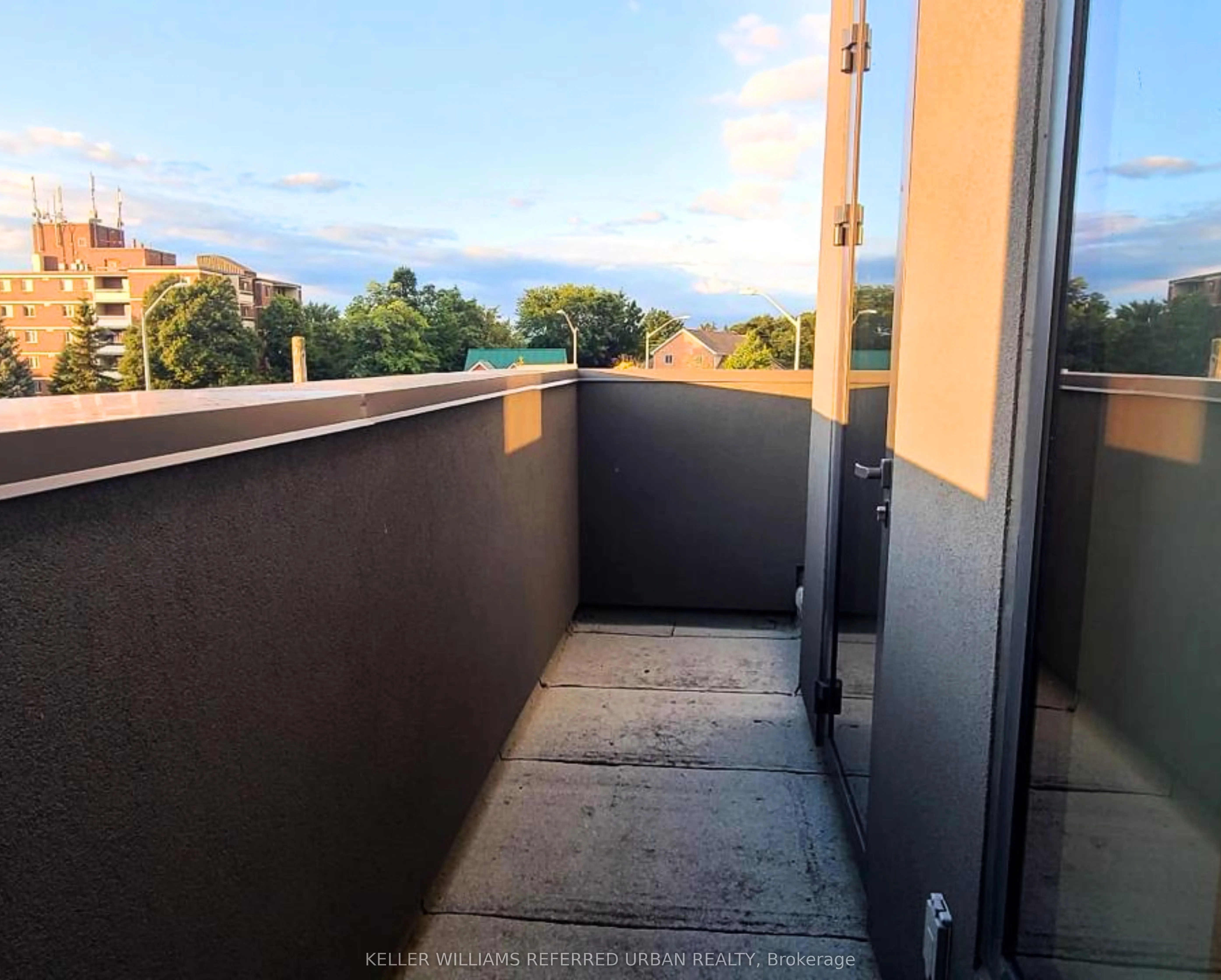 325 University Avenue W, #413