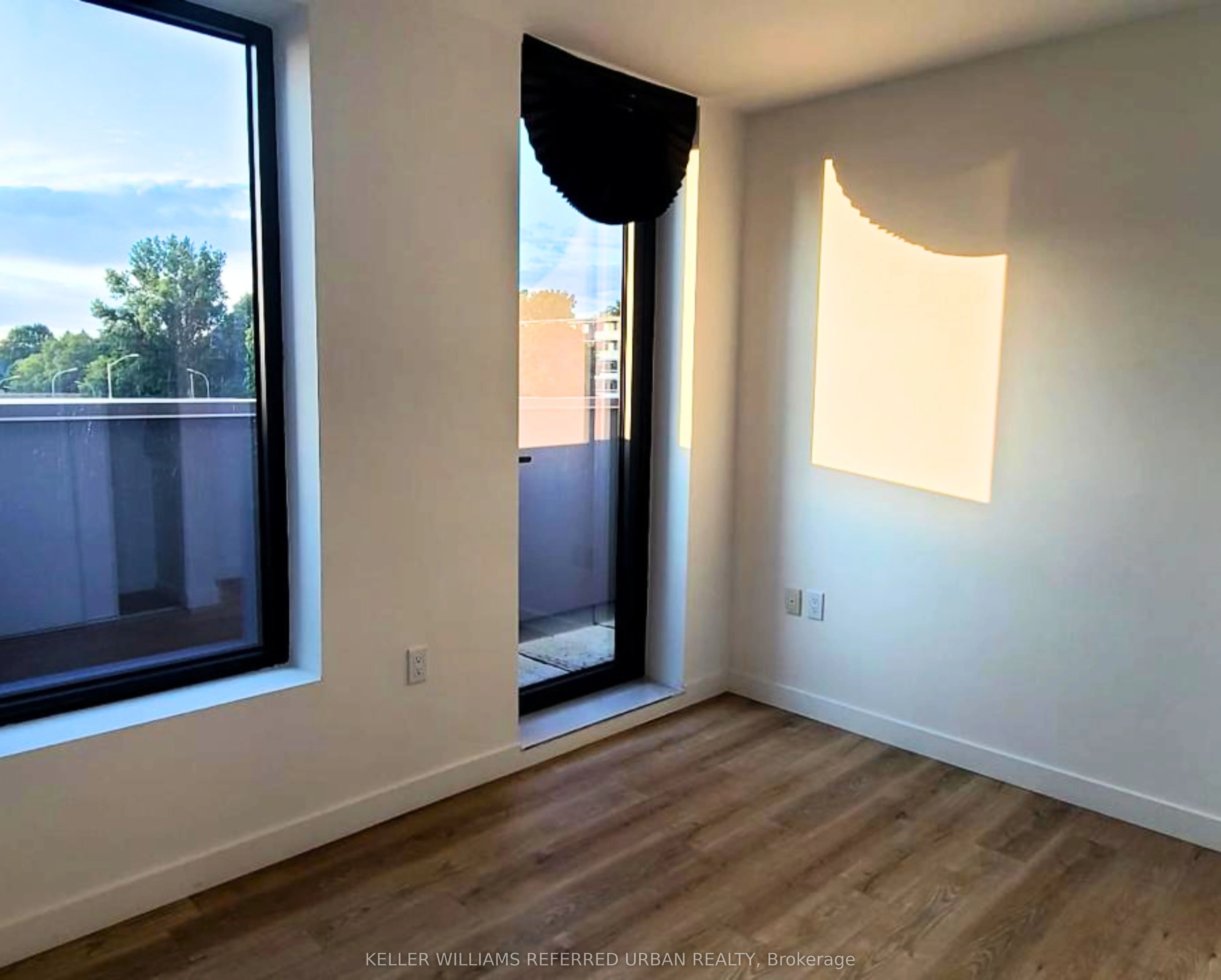 325 University Avenue W, #413