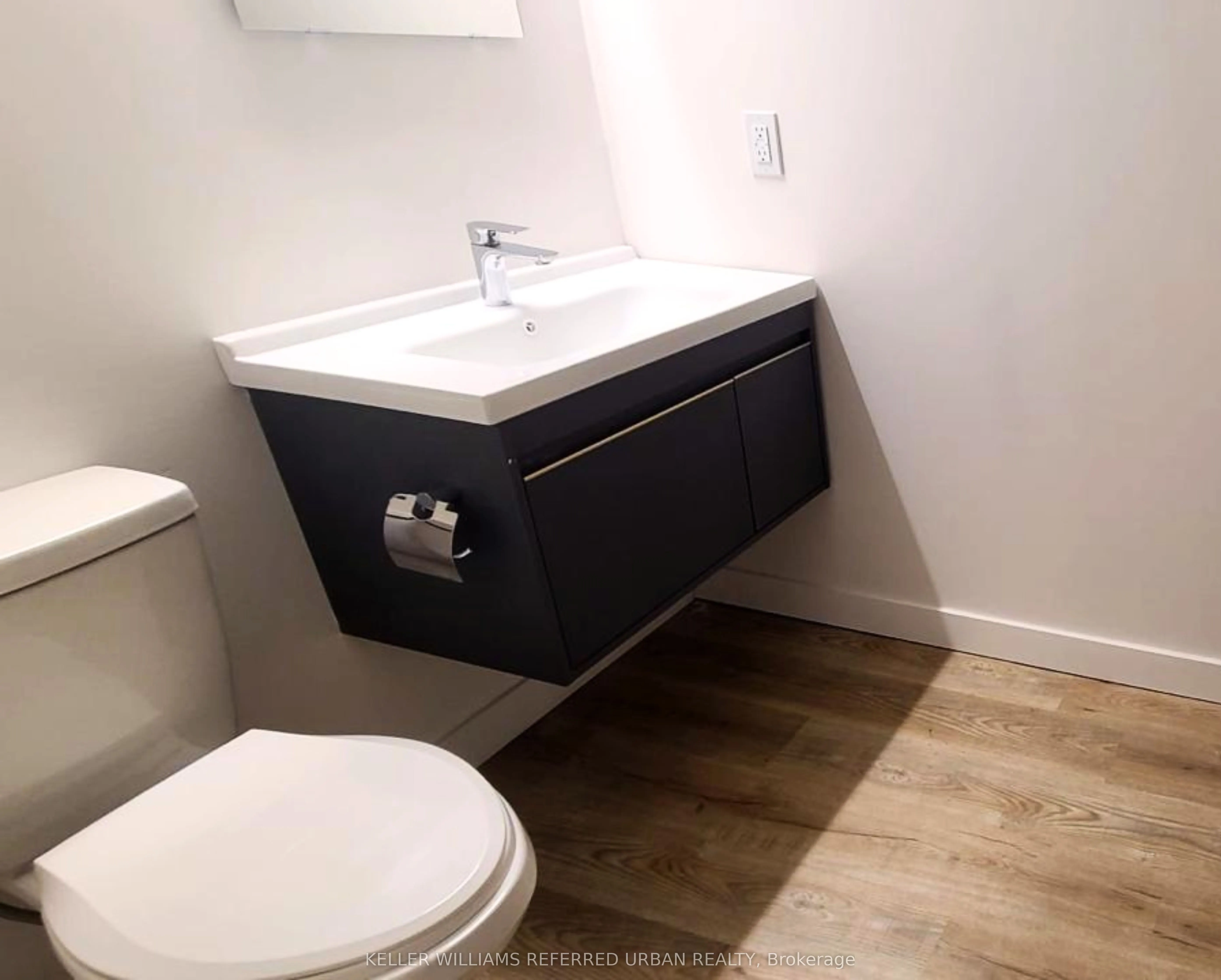 325 University Avenue W, #413