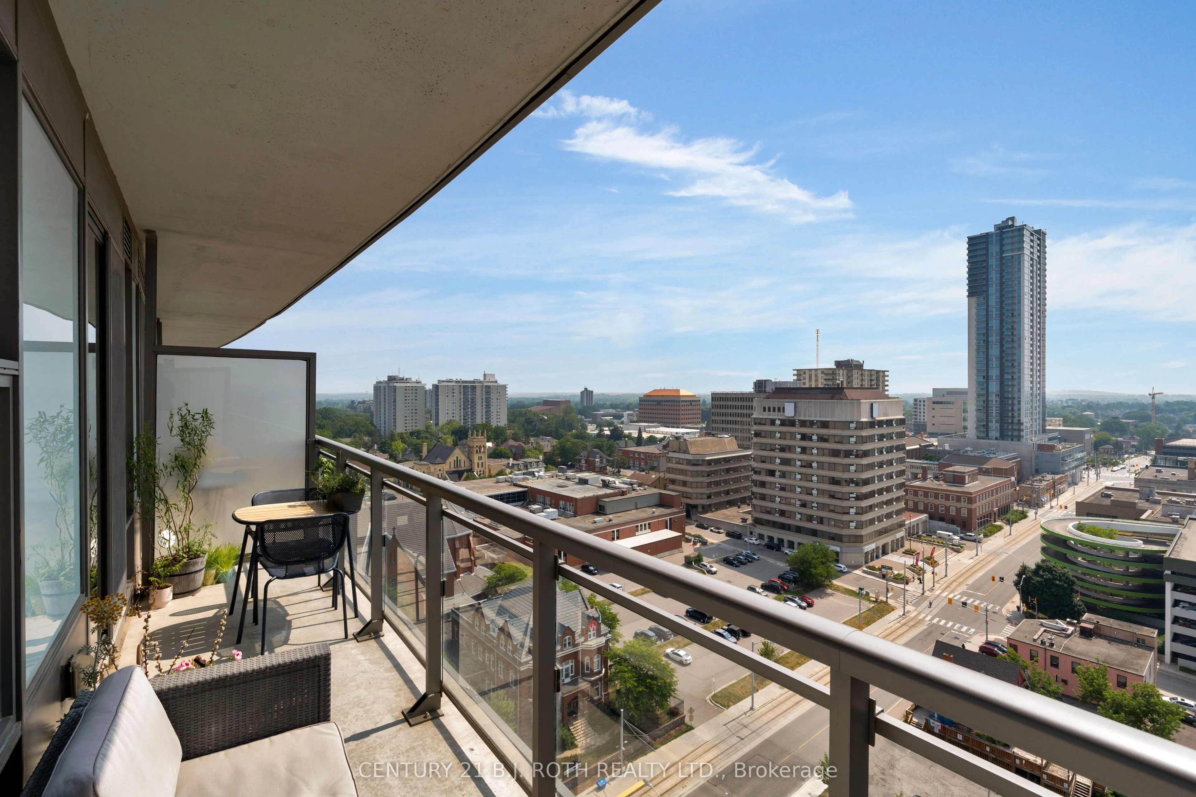 85 Duke Street W, #1507