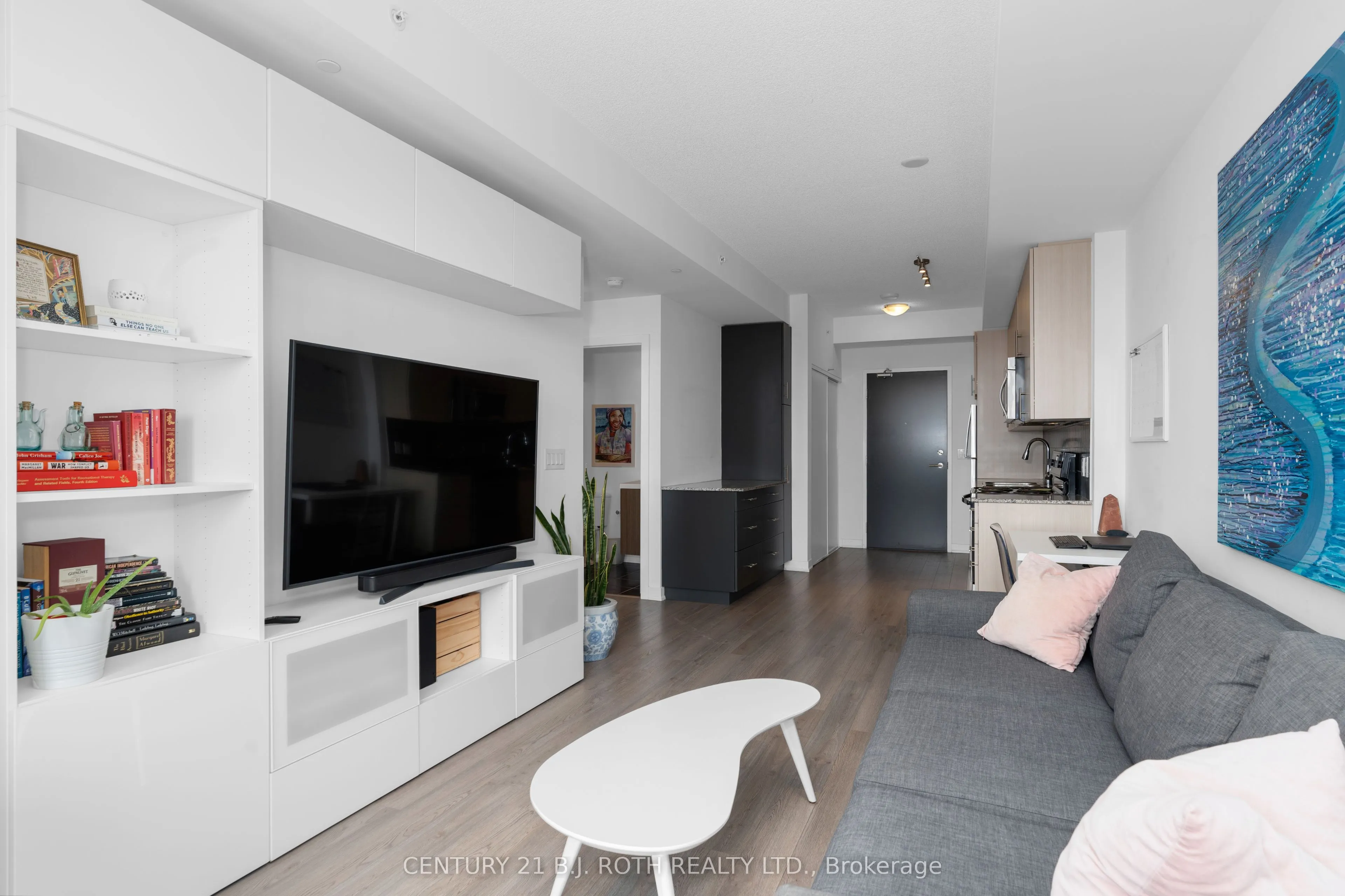 85 Duke Street W, #1507
