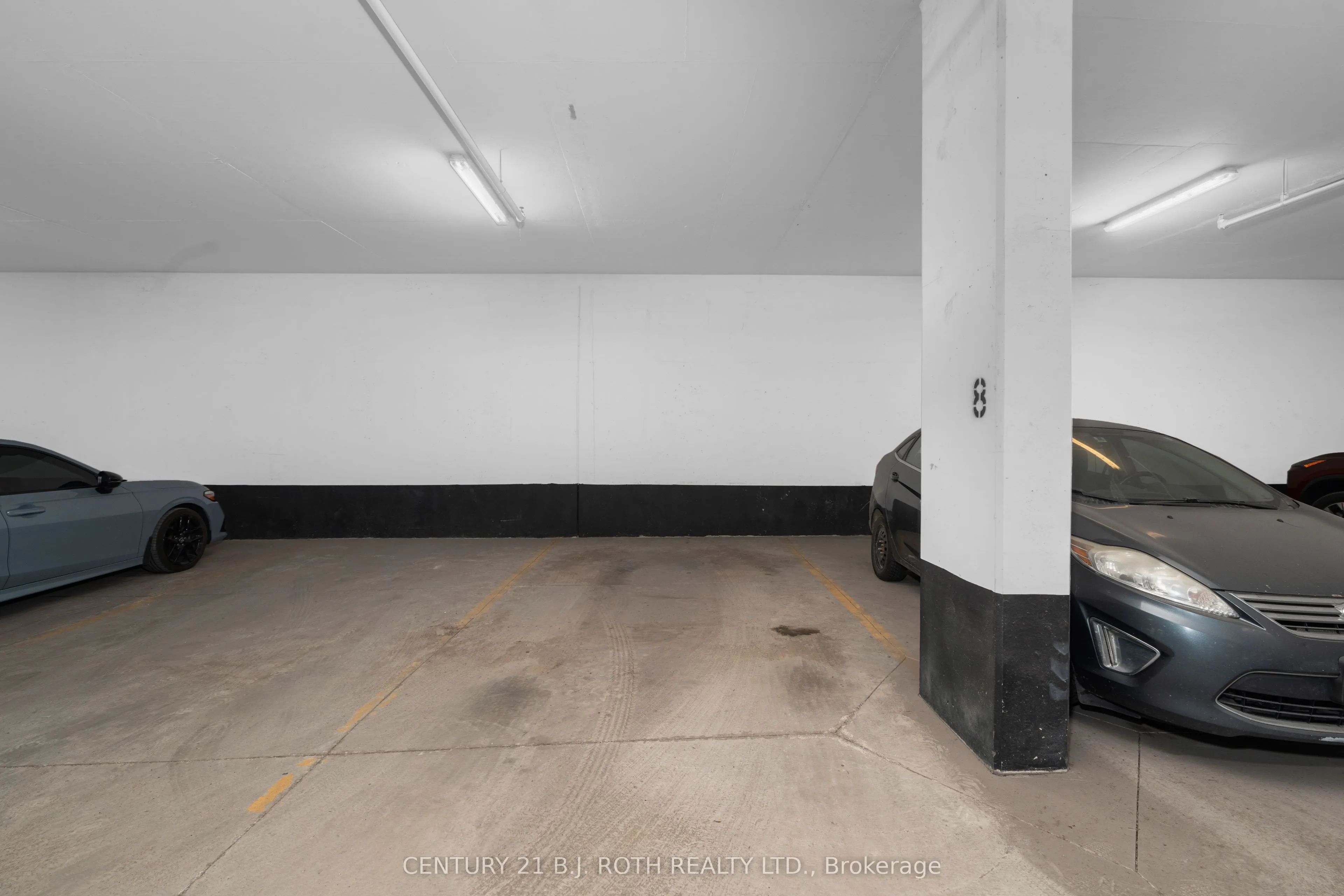 85 Duke Street W, #1507