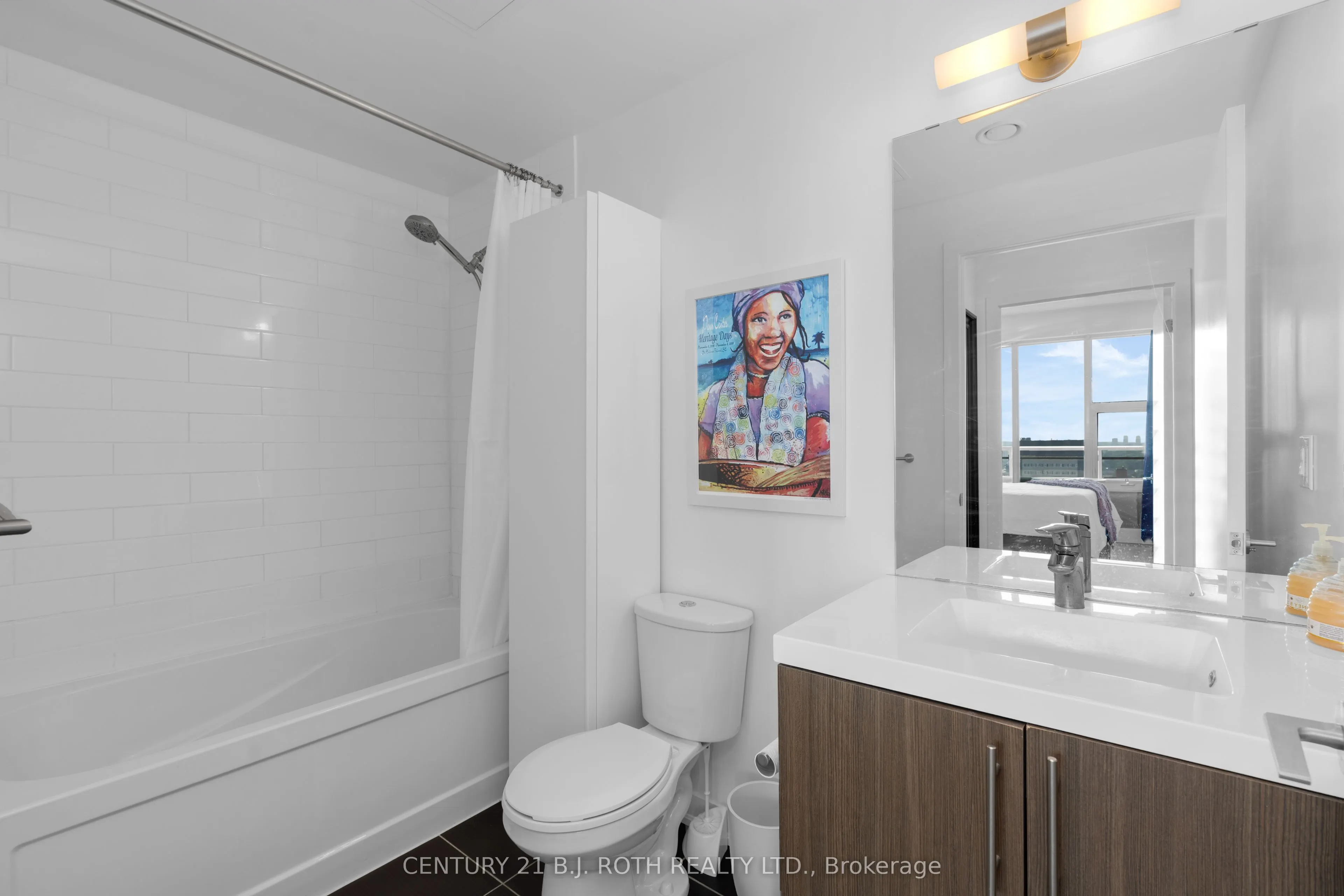 85 Duke Street W, #1507