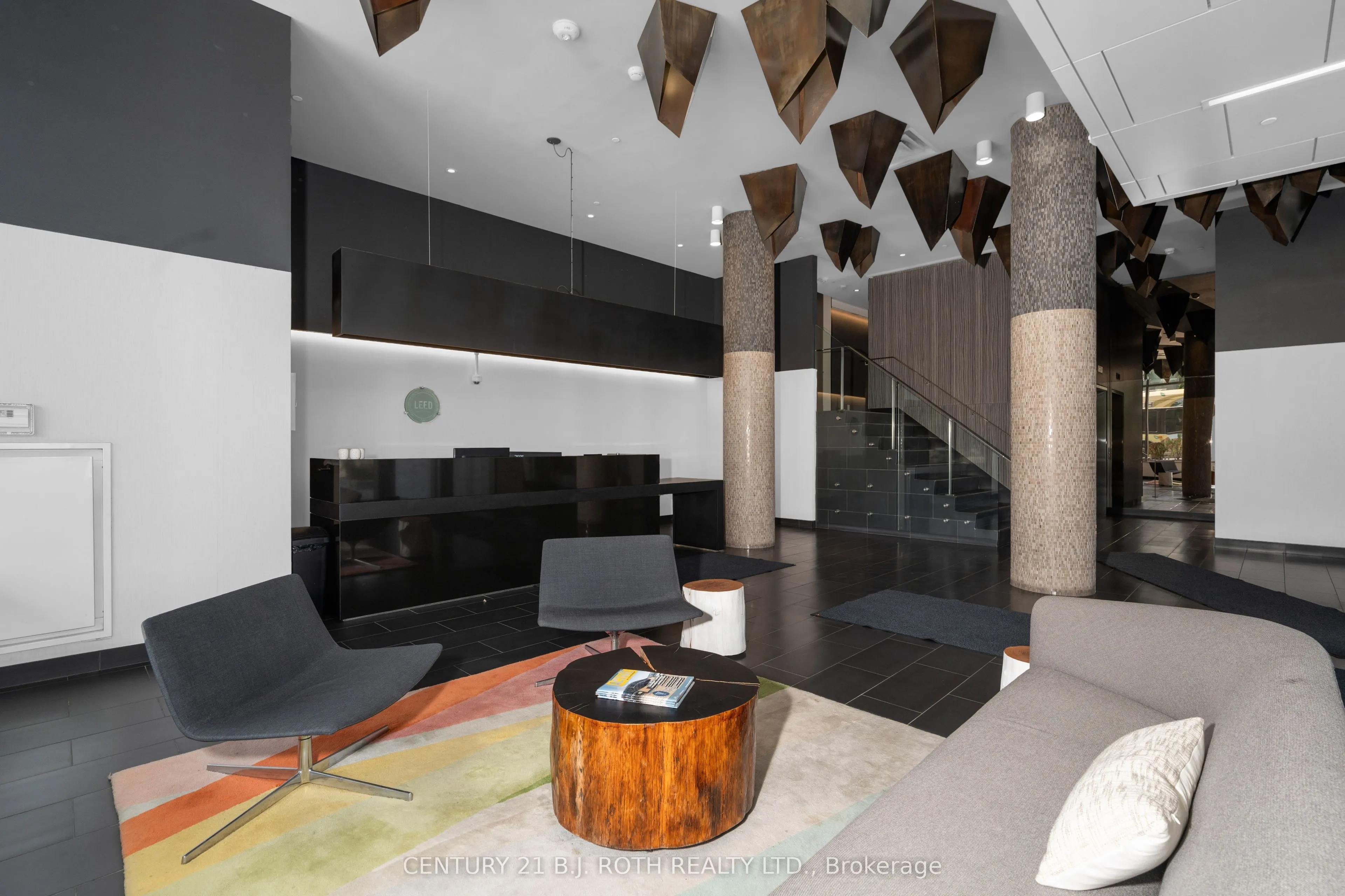 85 Duke Street W, #1507