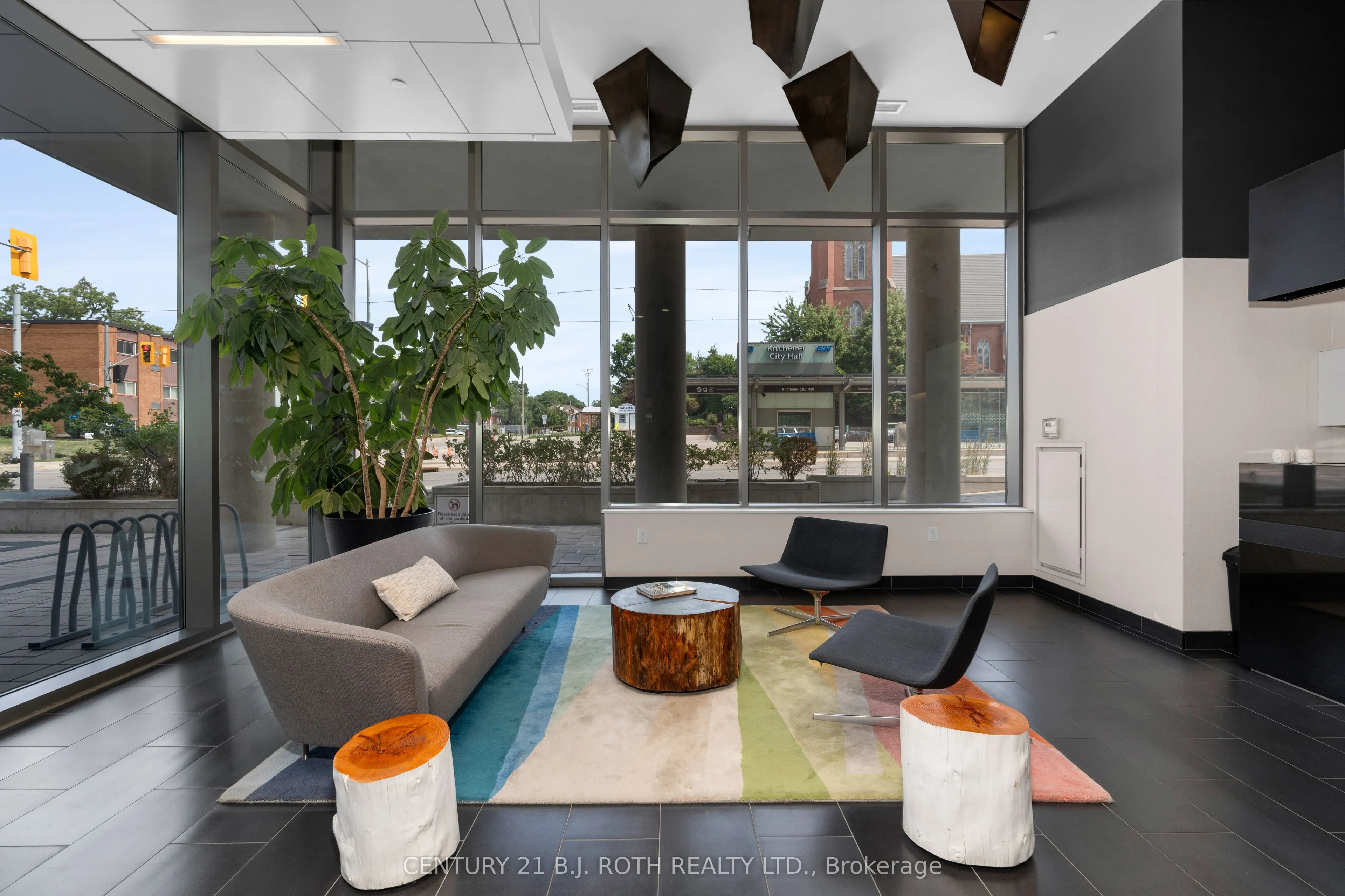 85 Duke Street W, #1507