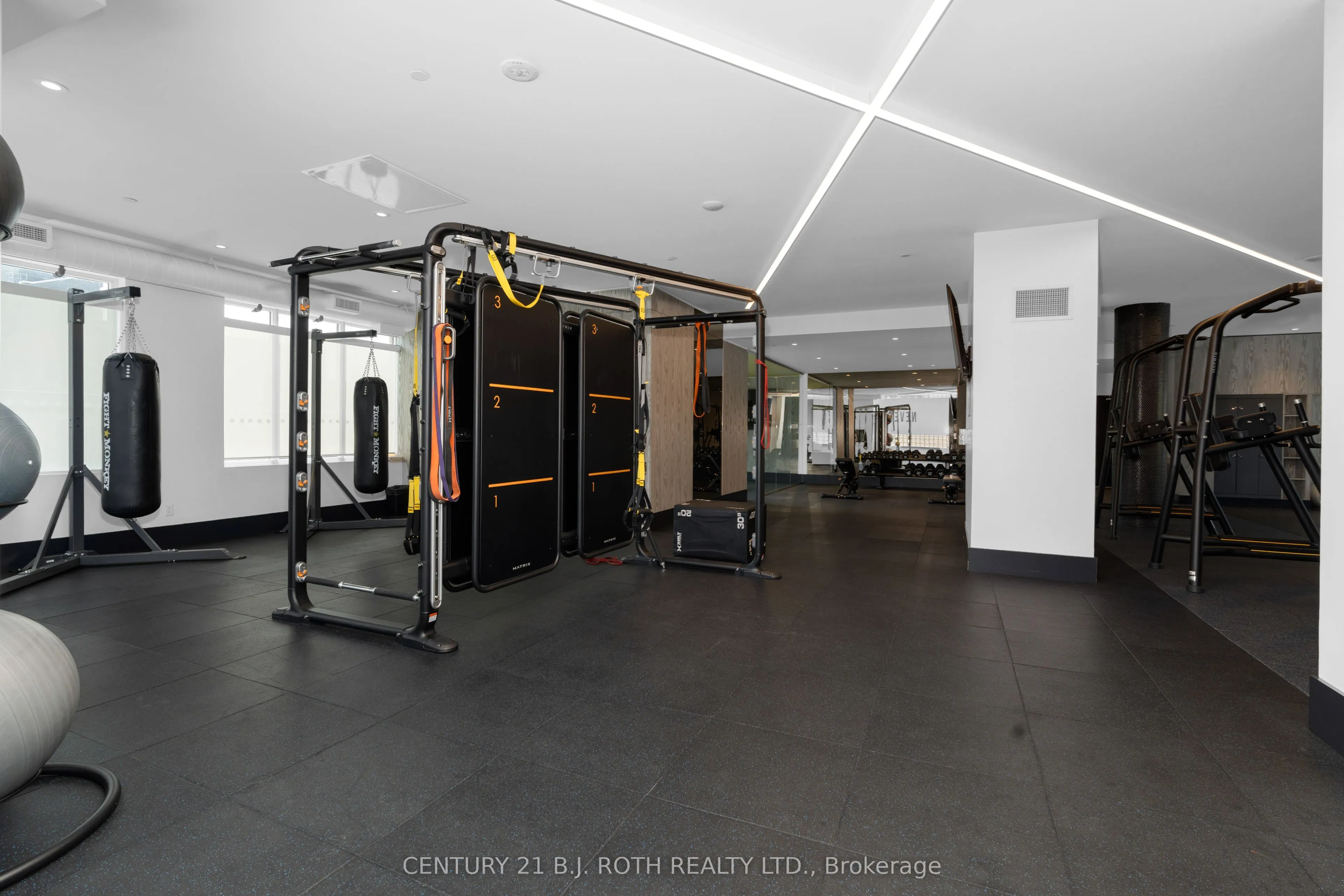 85 Duke Street W, #1507