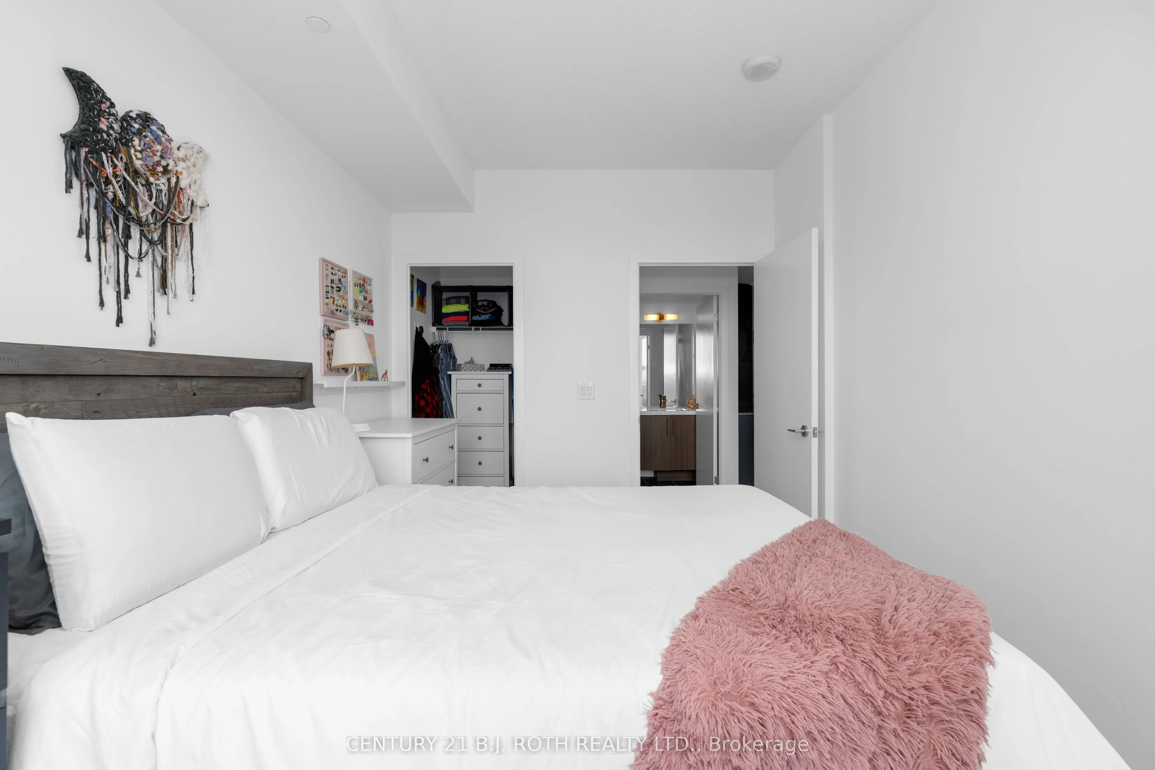 85 Duke Street W, #1507