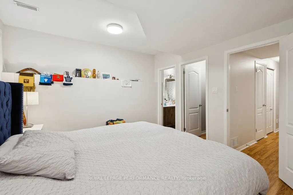 90 Steele Park Private