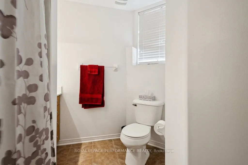 90 Steele Park Private
