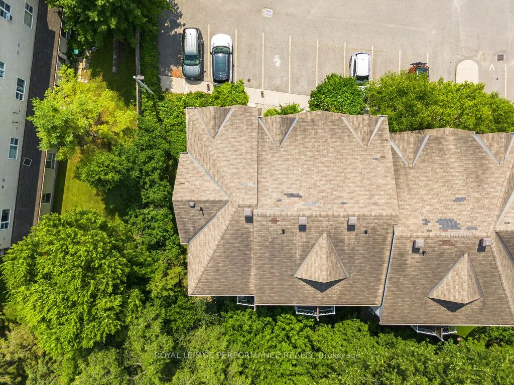 90 Steele Park Private