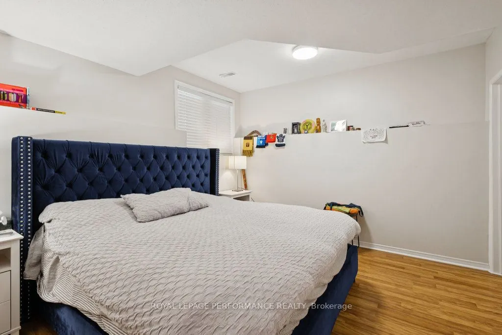 90 Steele Park Private