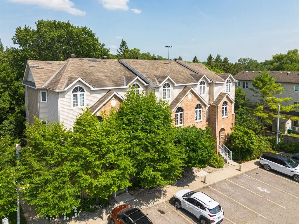 90 Steele Park Private