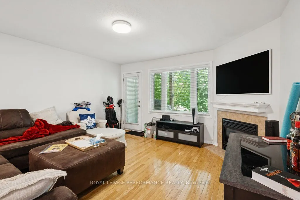 90 Steele Park Private