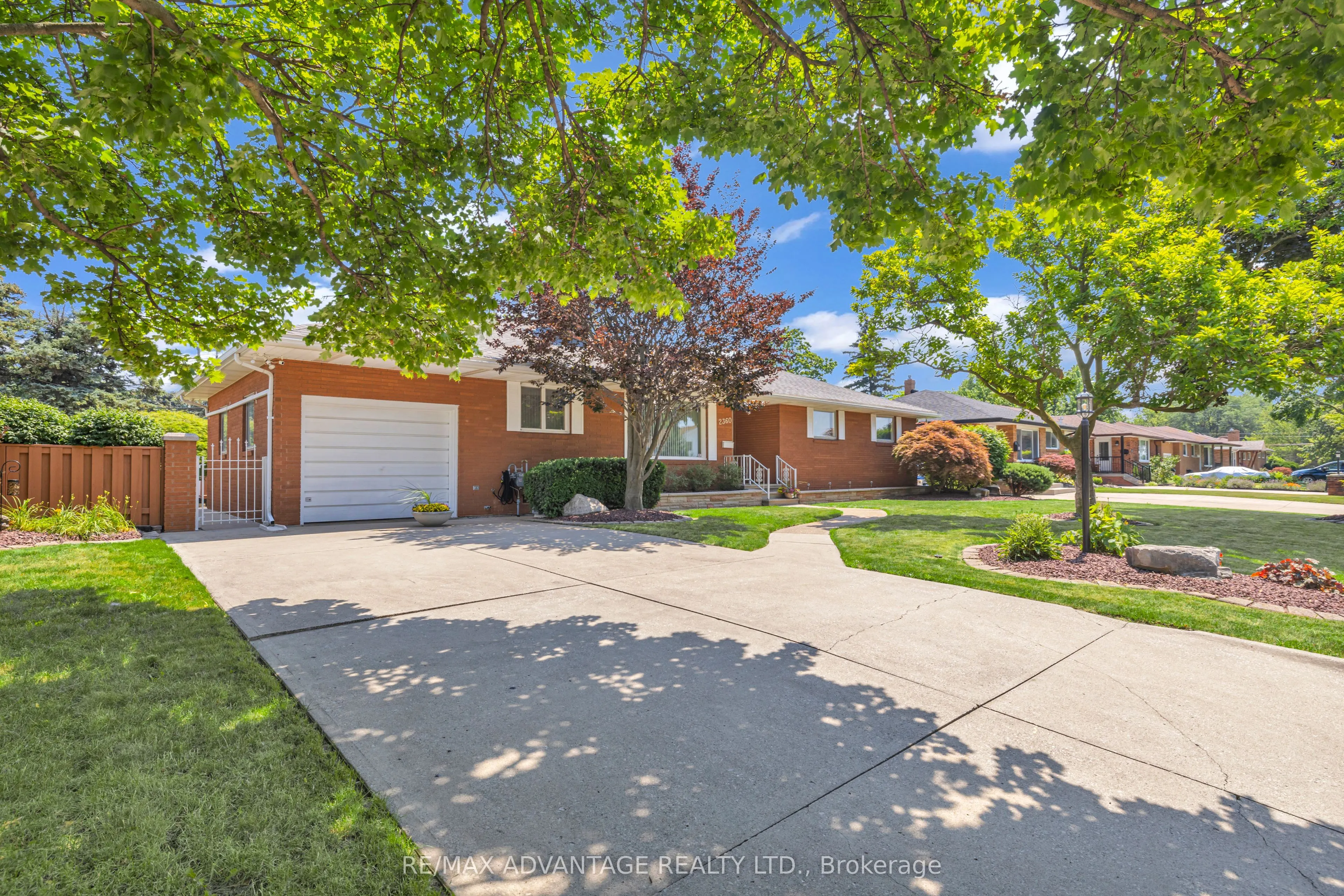 2360 Leonard Road