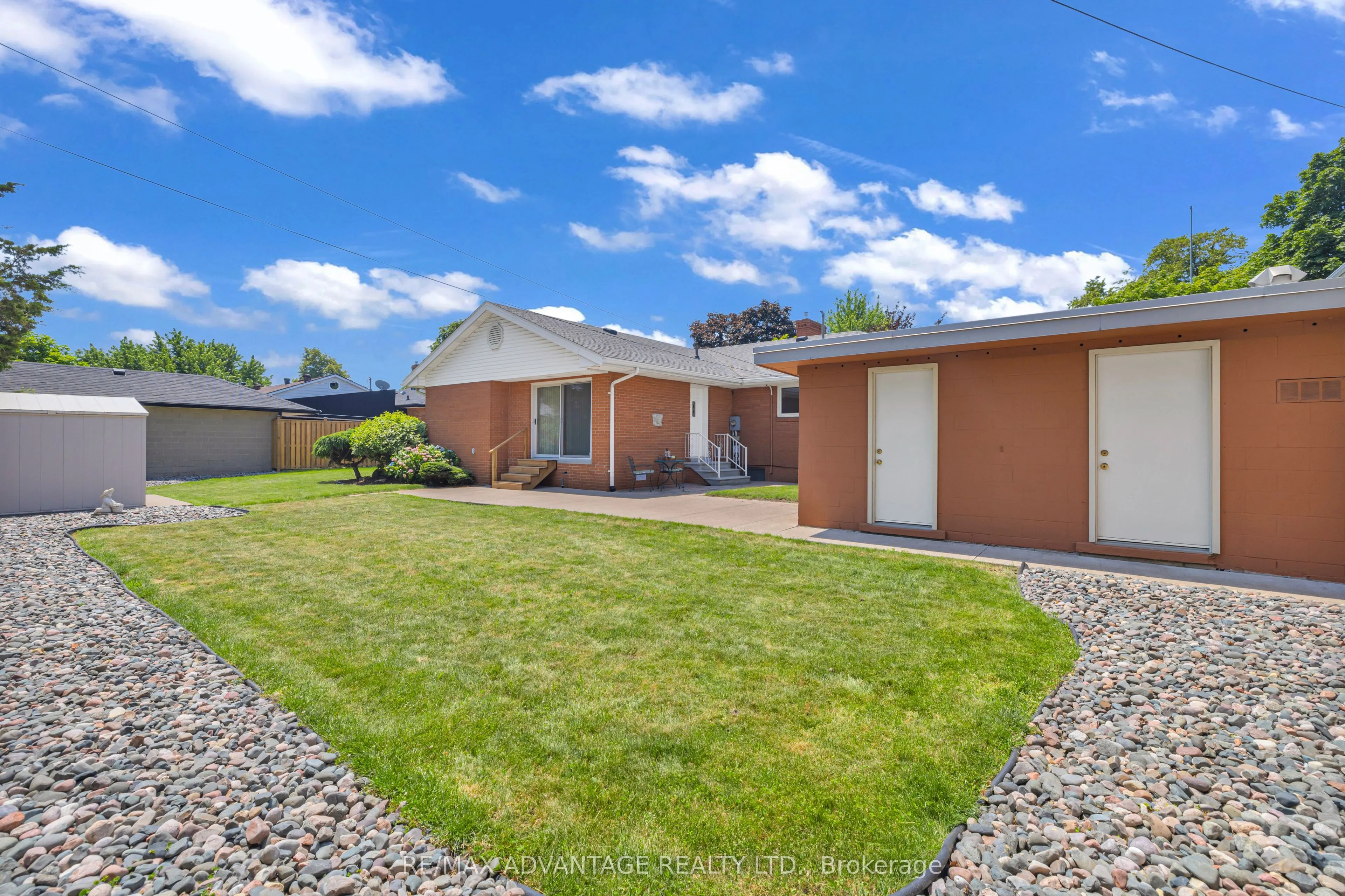 2360 Leonard Road
