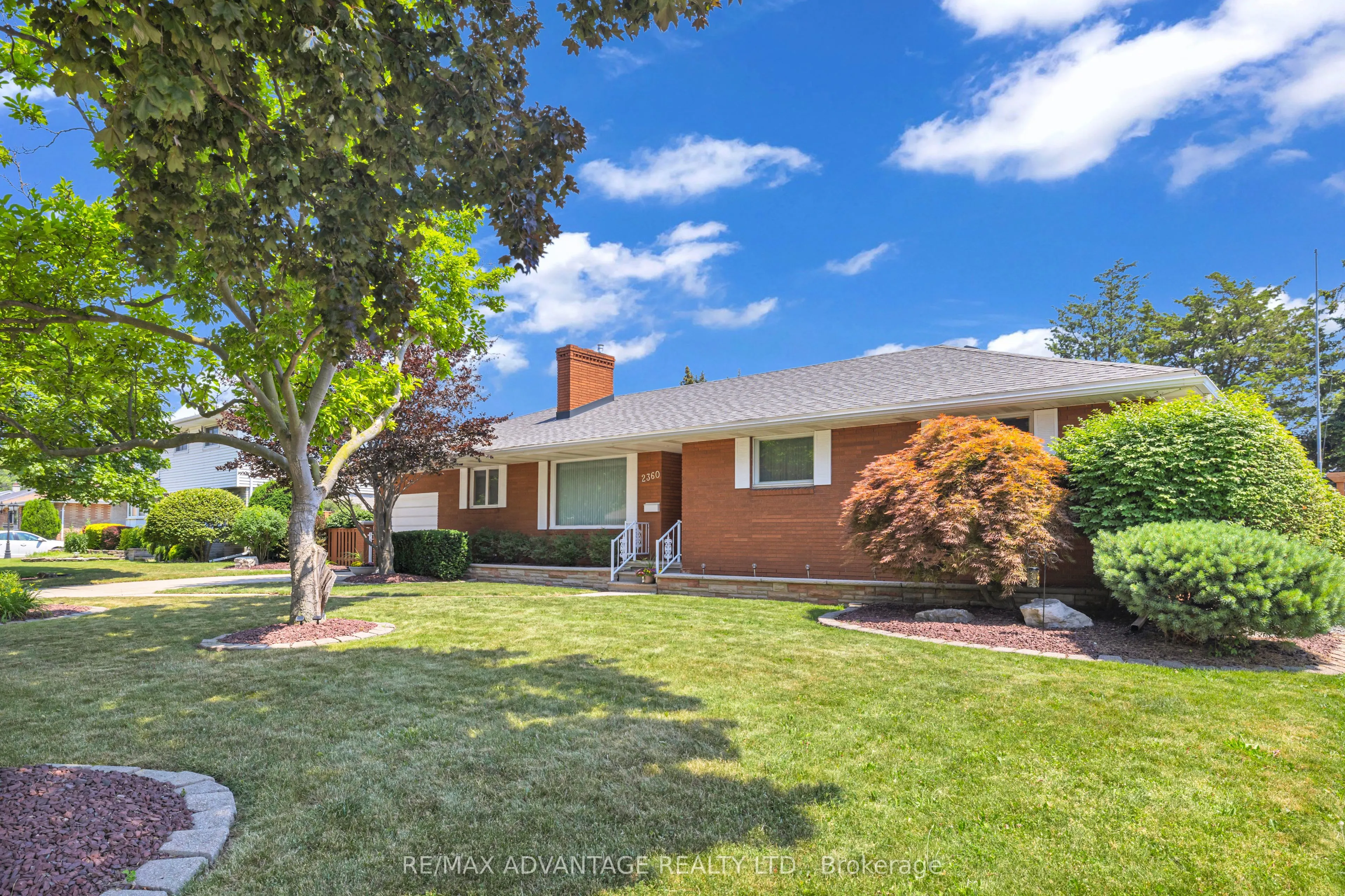 2360 Leonard Road