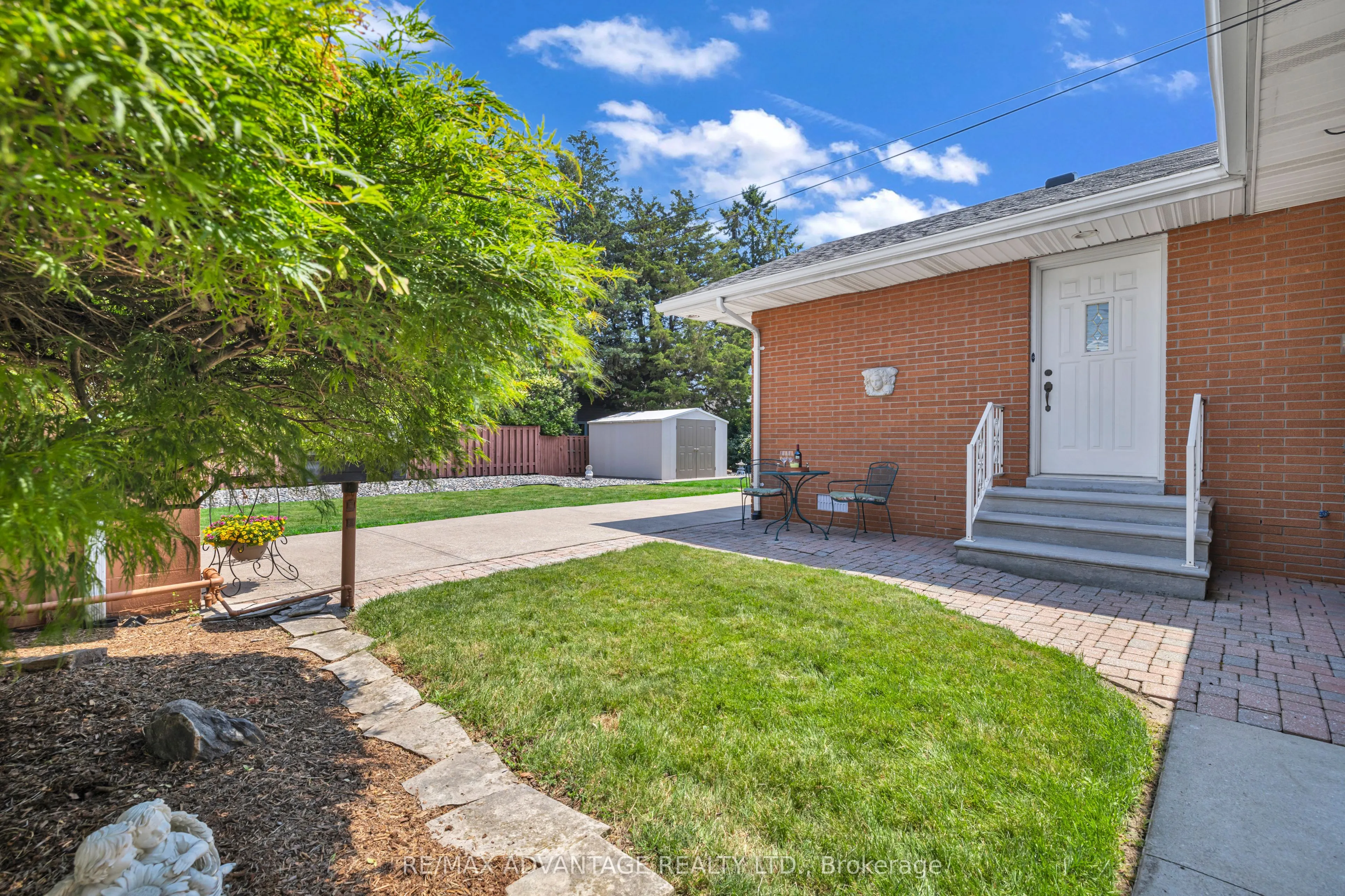 2360 Leonard Road