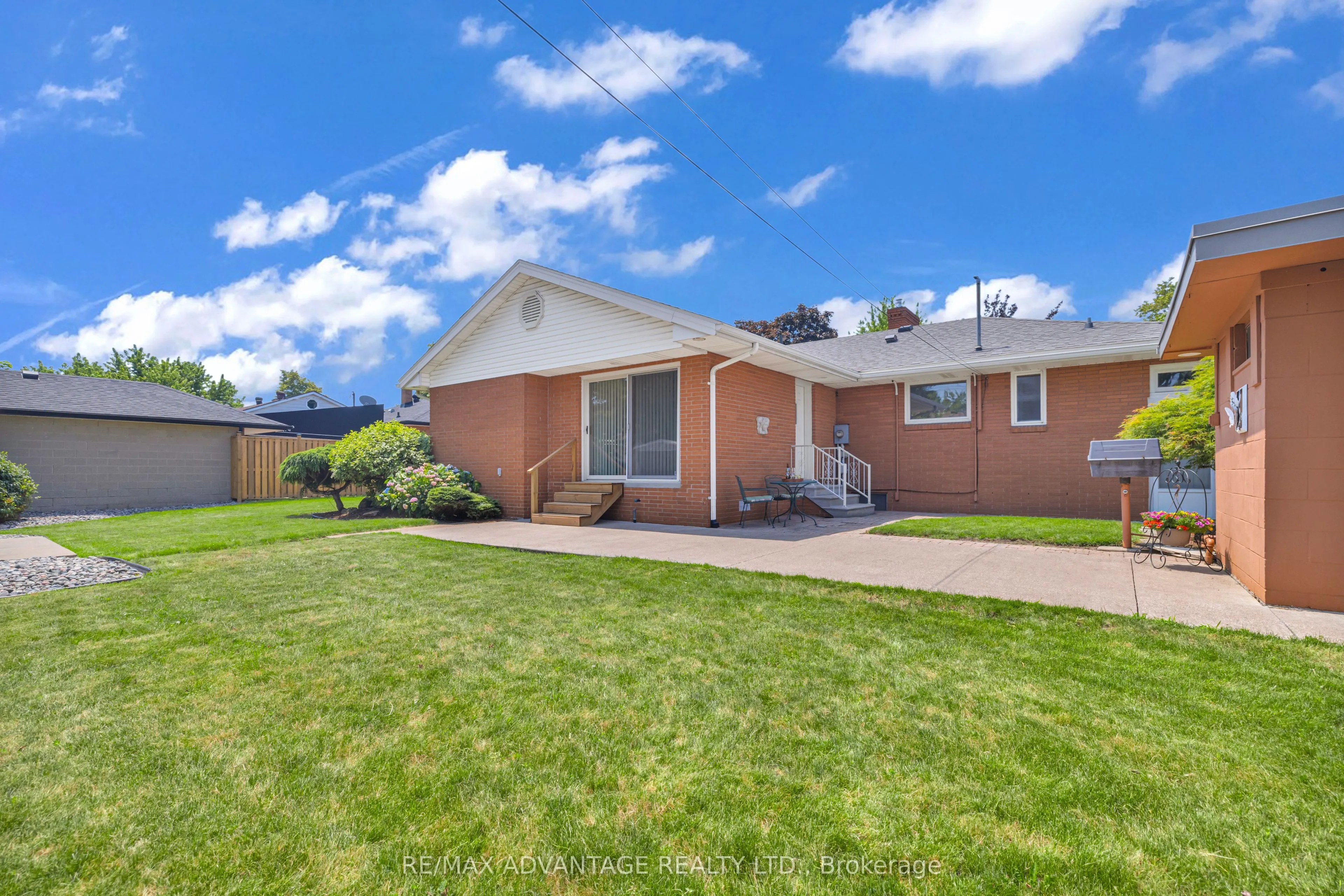 2360 Leonard Road