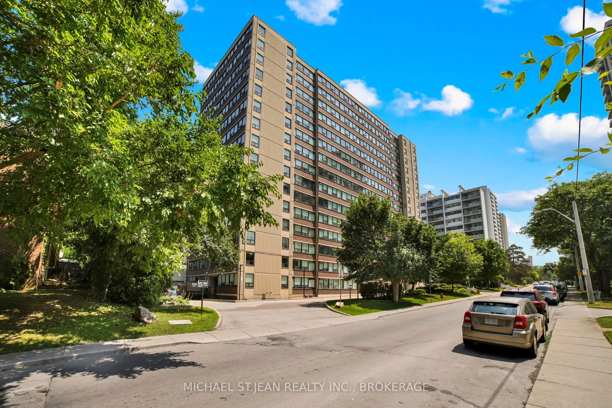 120 Duke Street, #1204