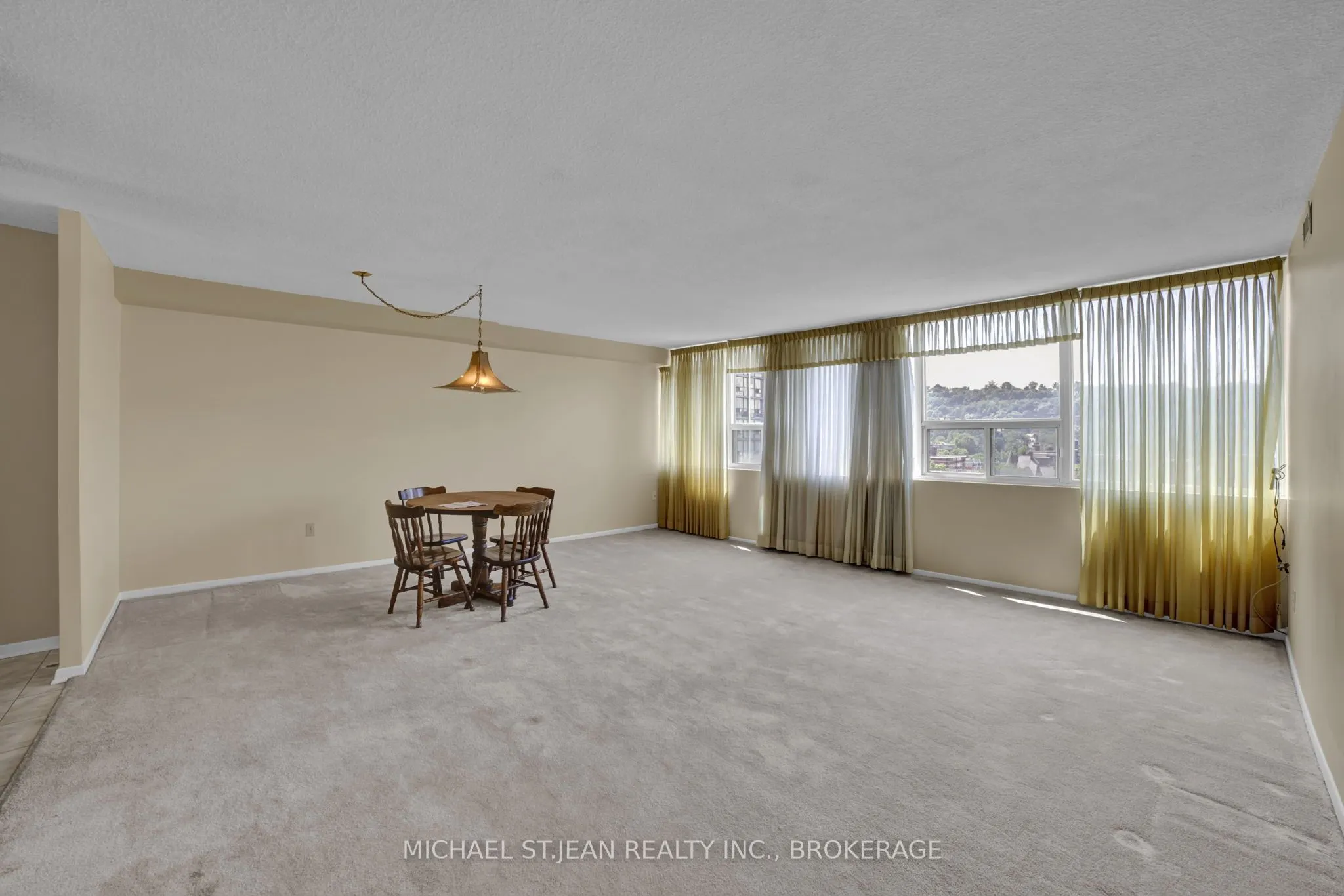 120 Duke Street, #1204