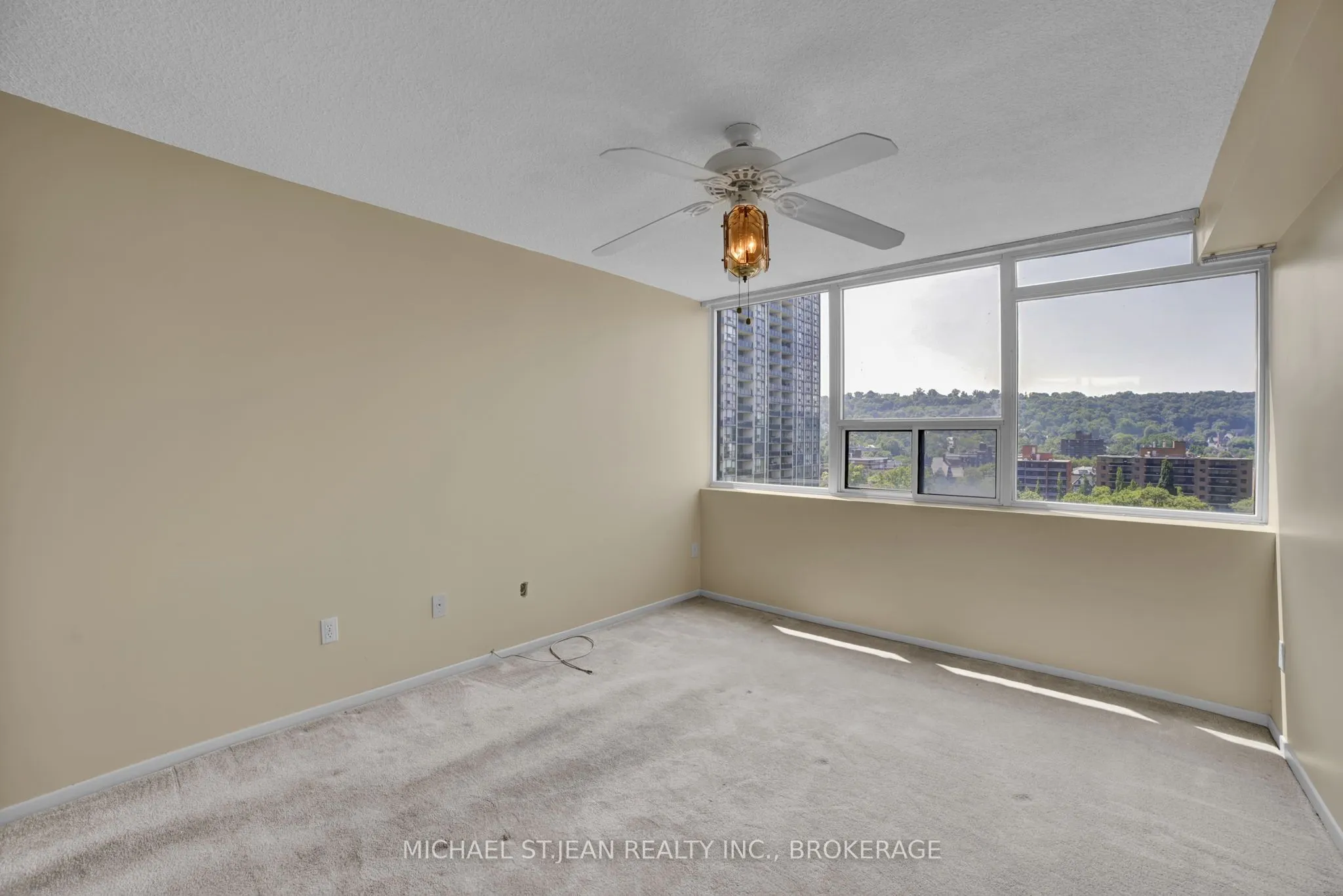 120 Duke Street, #1204