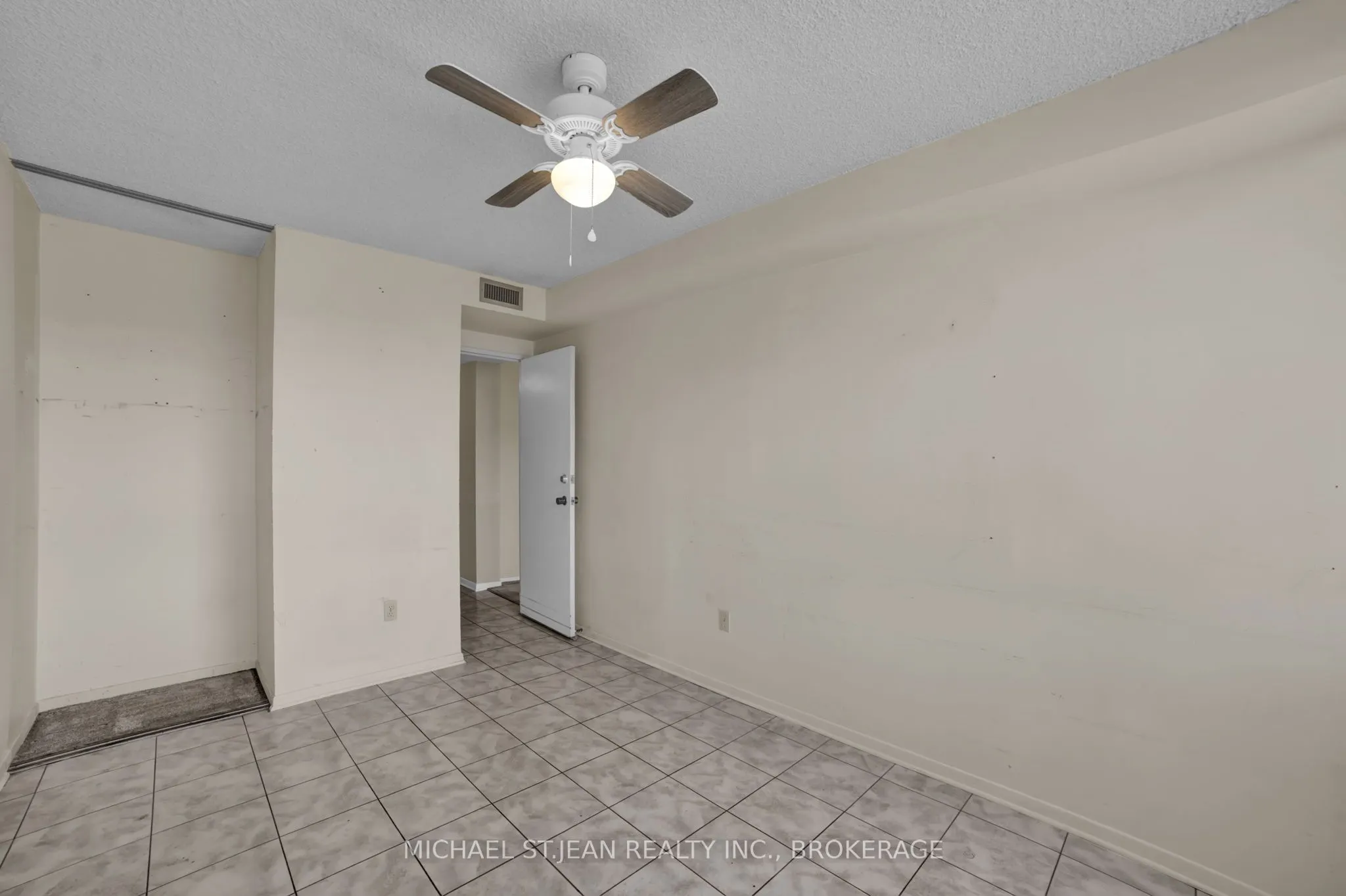 120 Duke Street, #1204