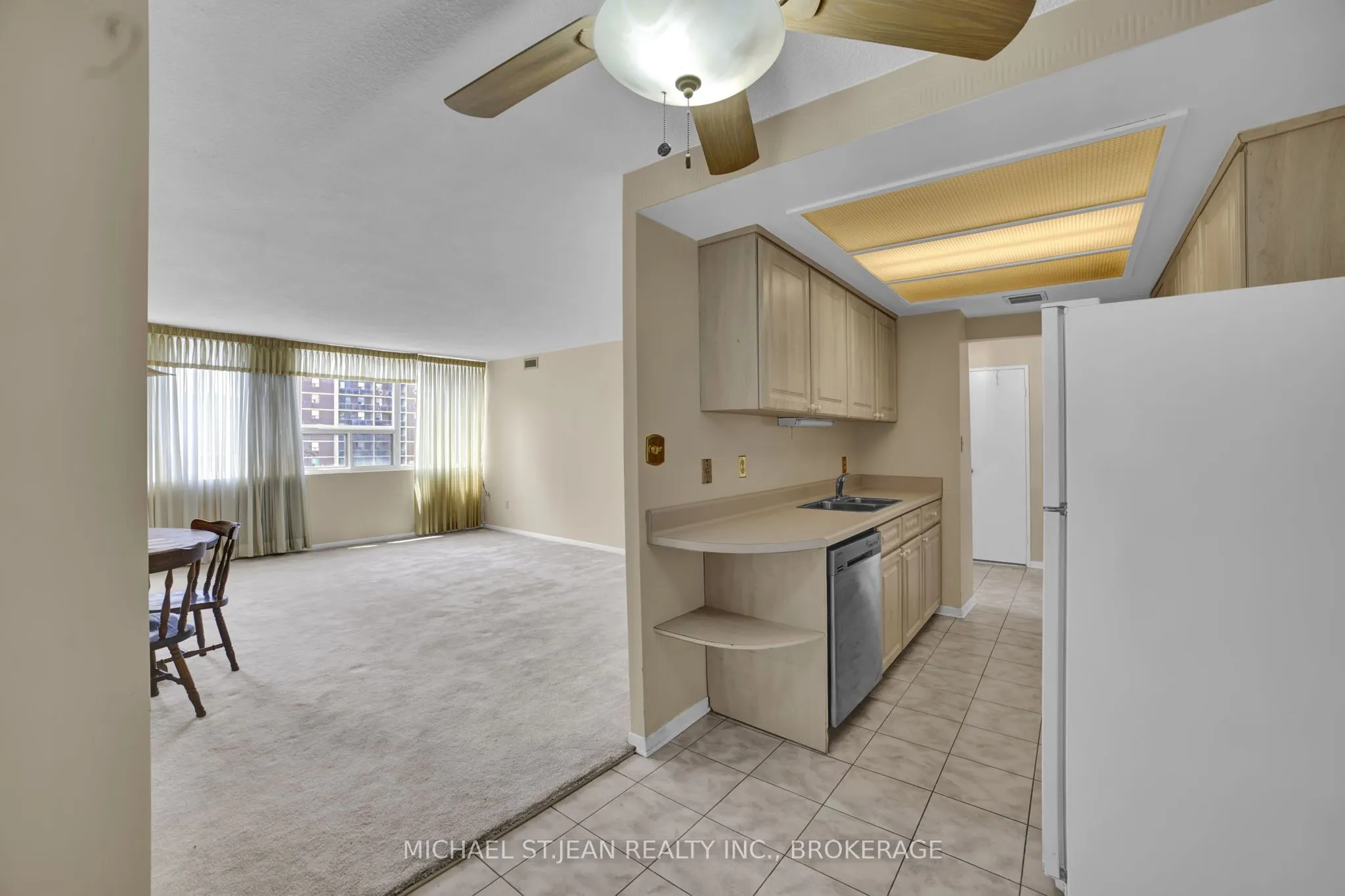 120 Duke Street, #1204