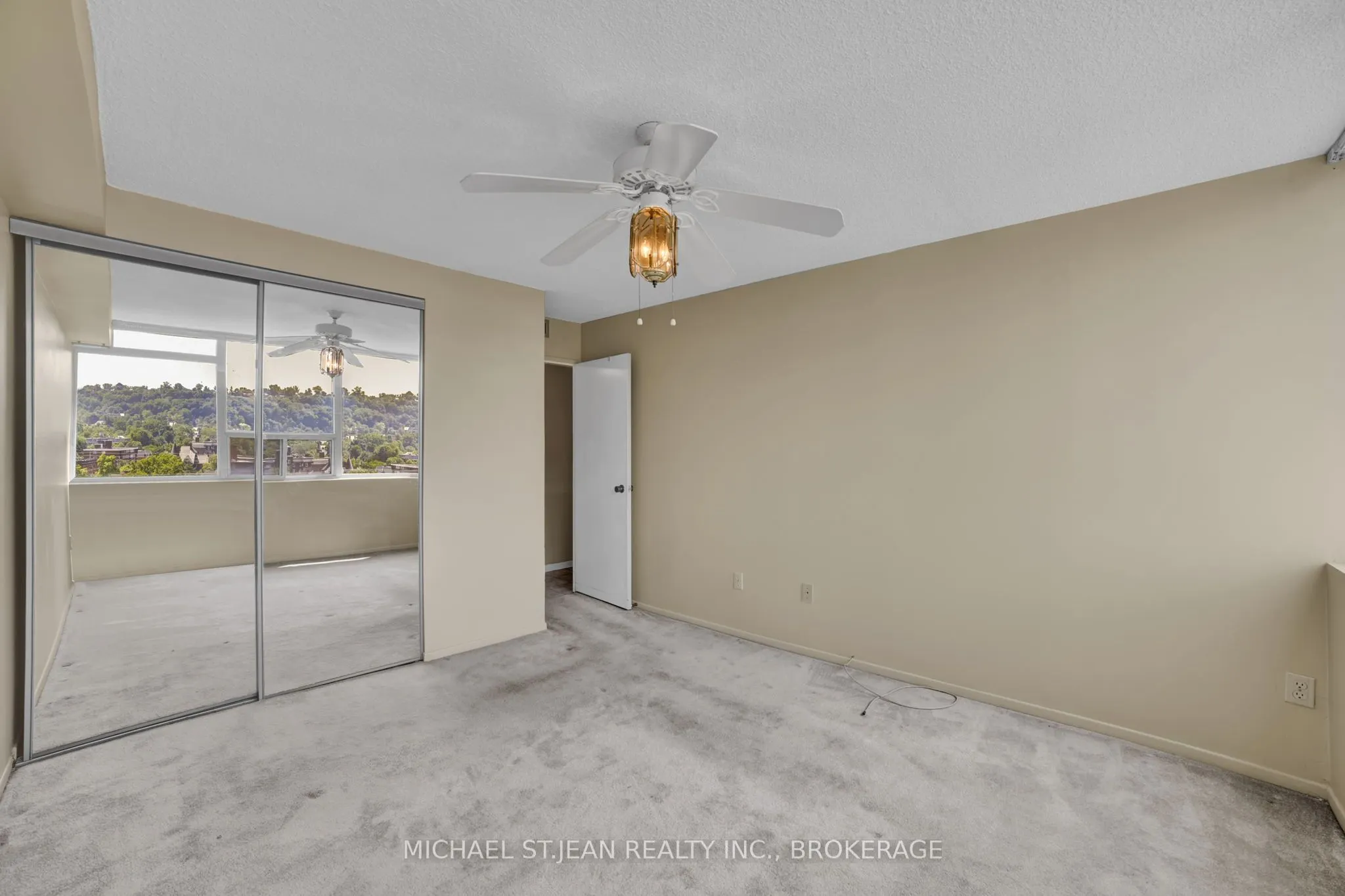 120 Duke Street, #1204