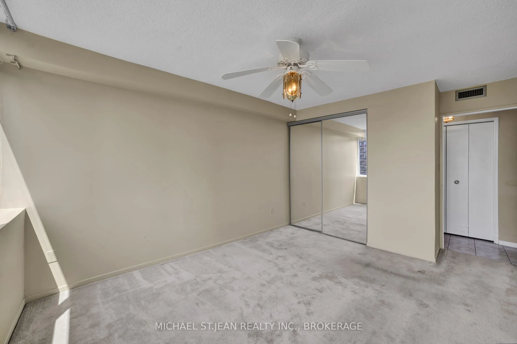 120 Duke Street, #1204