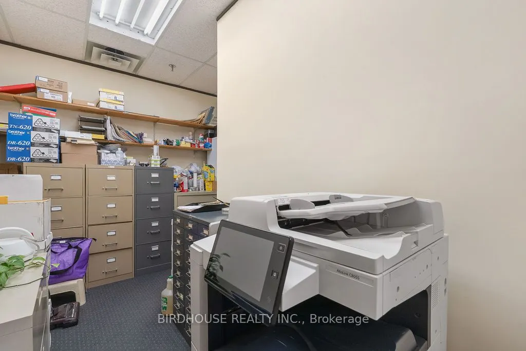 189 Kent Street W, #205