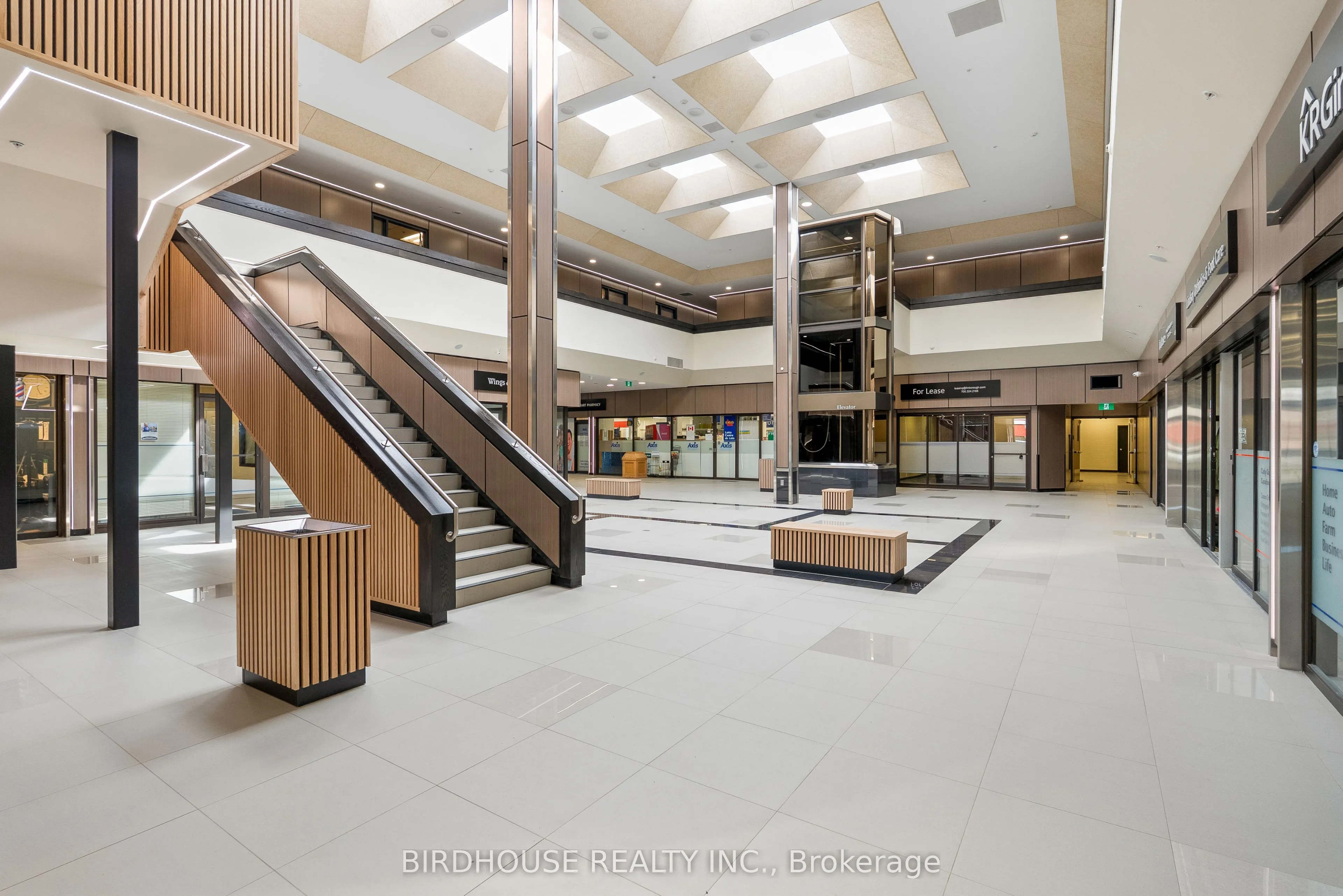 189 Kent Street W, #106