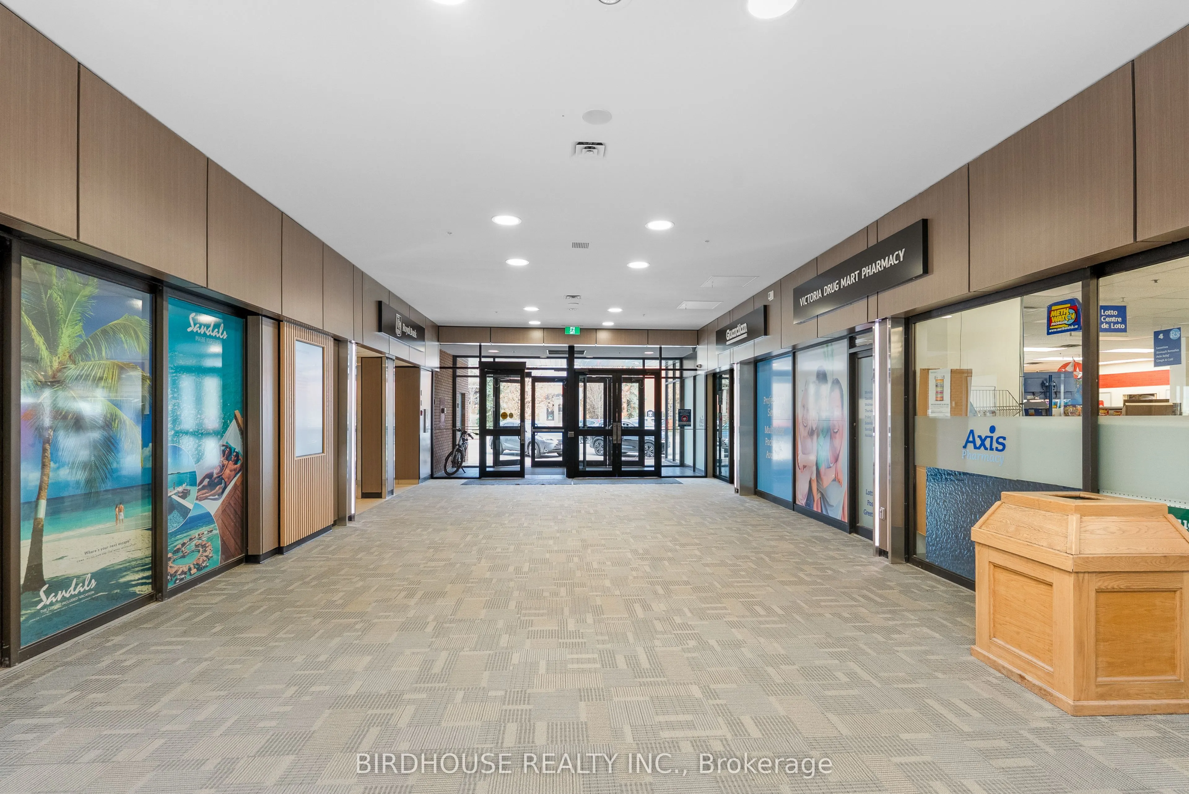 189 Kent Street W, #106