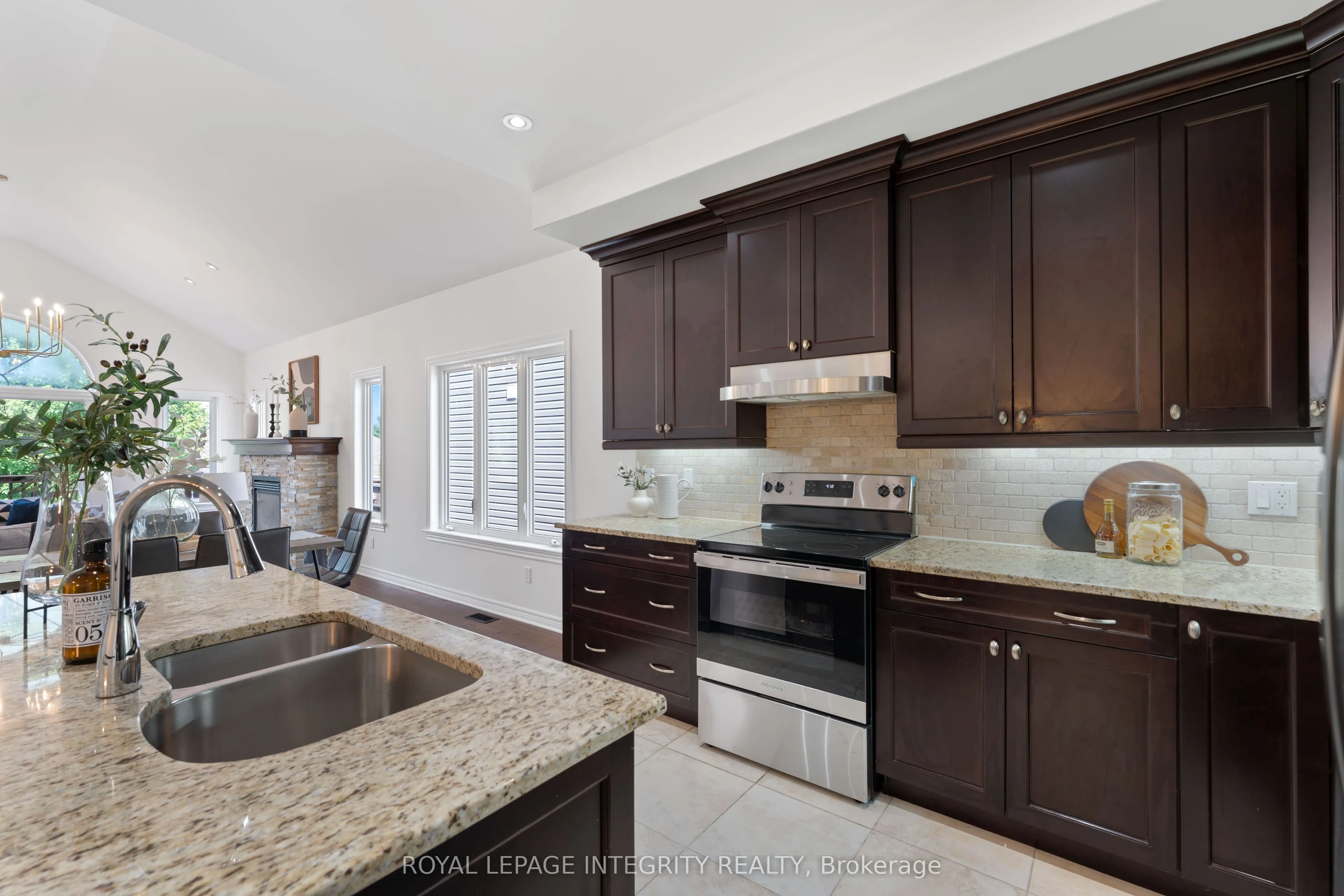 449 Landswood Way