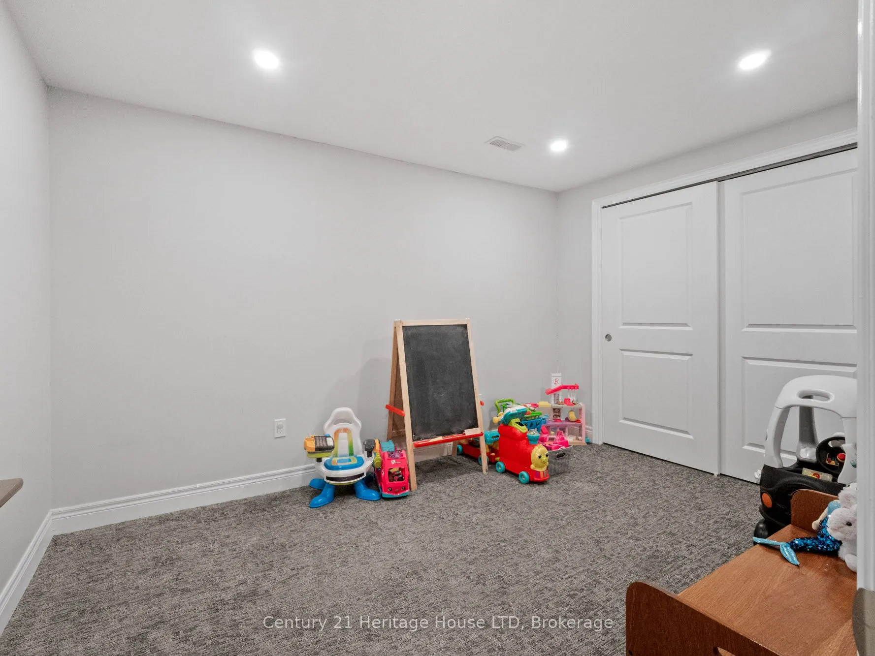 281 REGATTA Drive