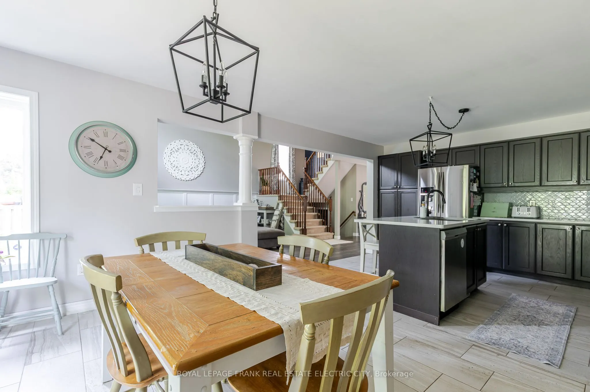 664 Tully Crescent