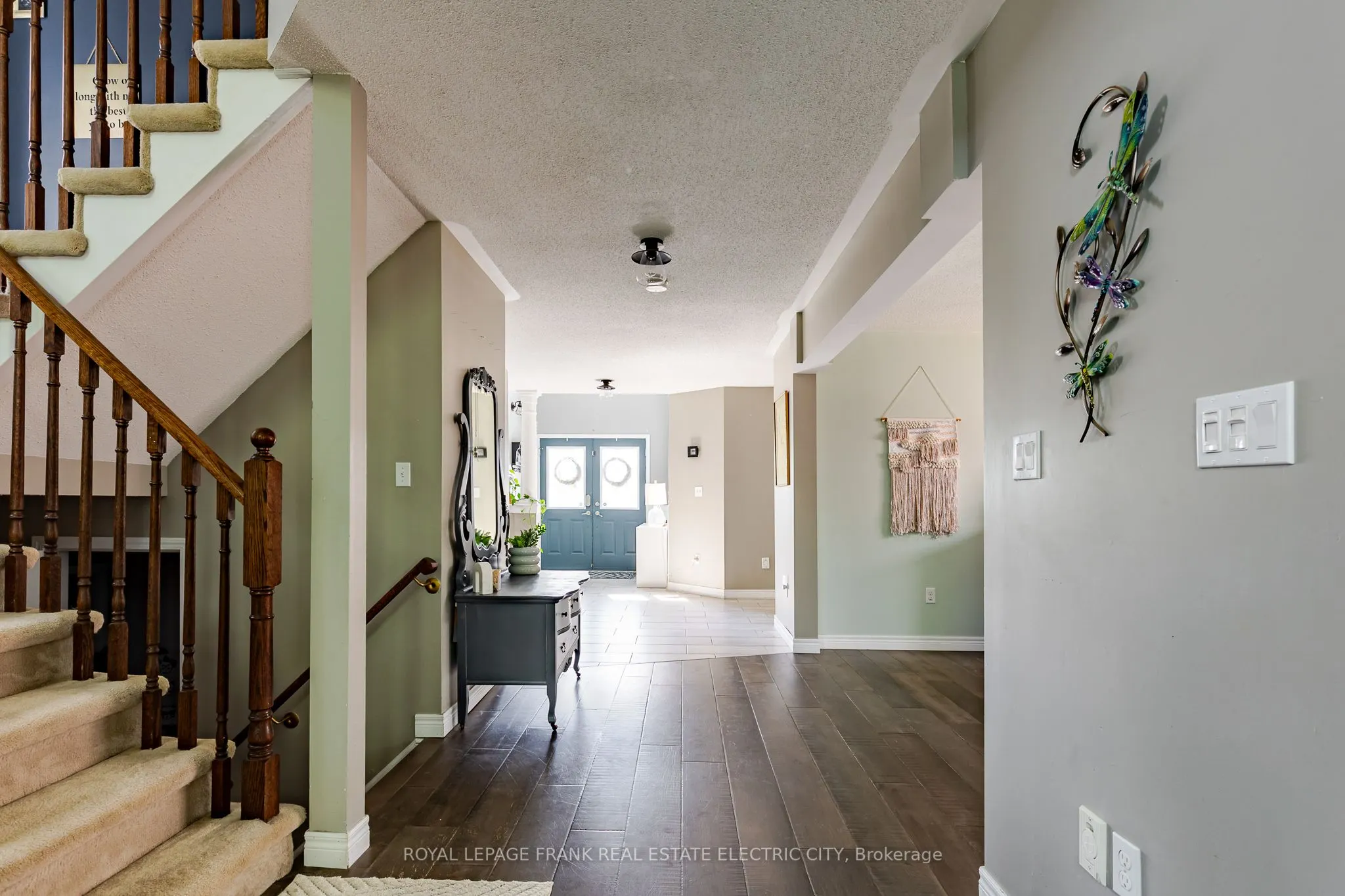 664 Tully Crescent