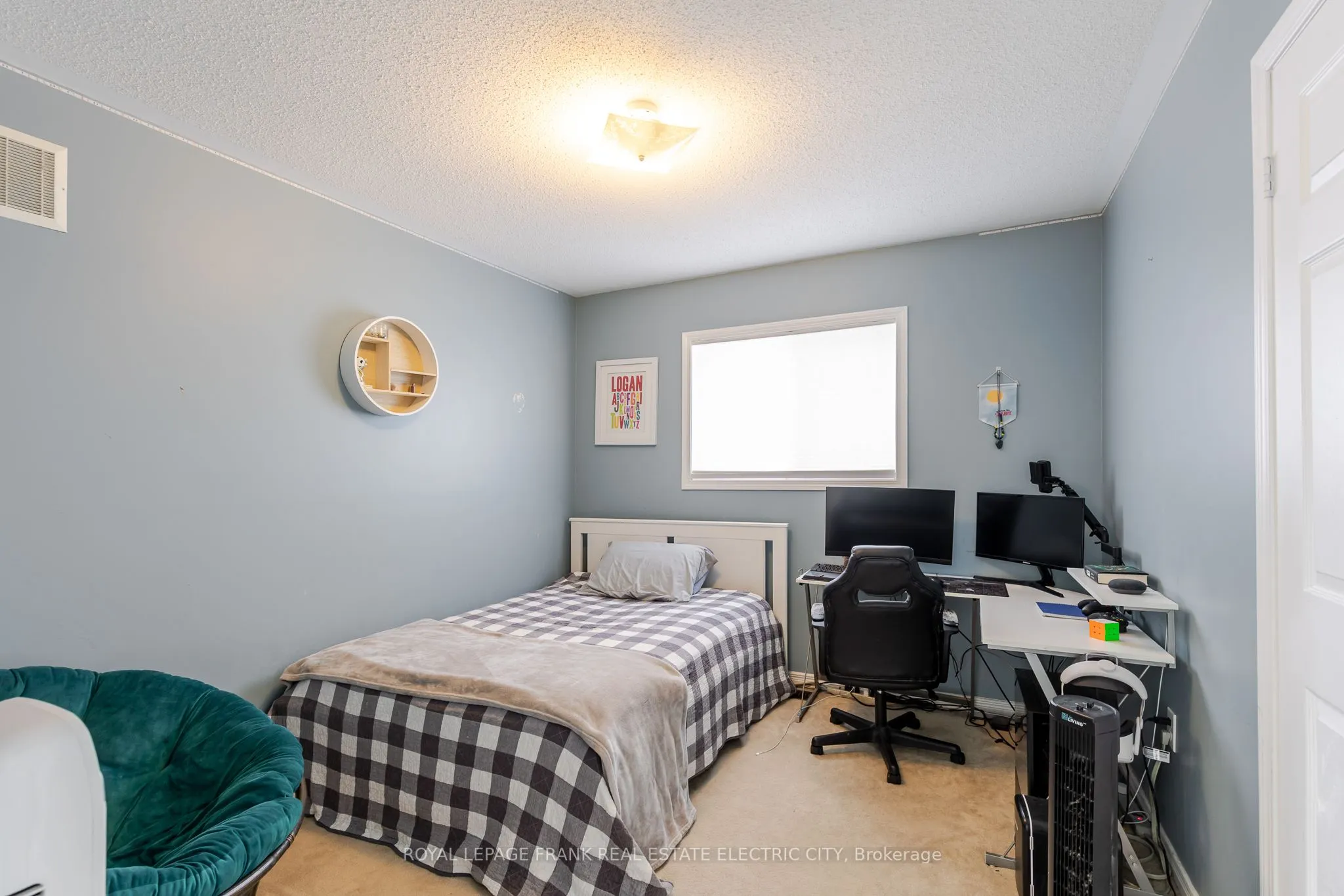 664 Tully Crescent